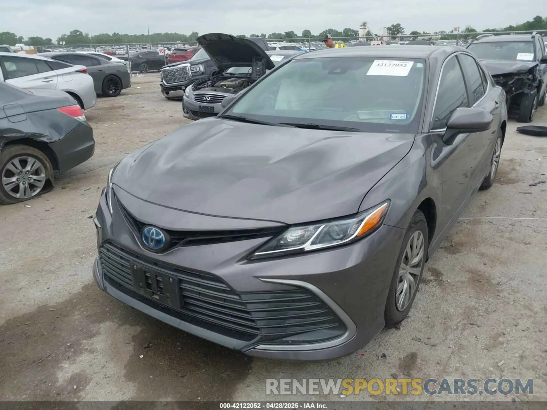 2 Photograph of a damaged car 4T1C31AK6NU591599 TOYOTA CAMRY 2022