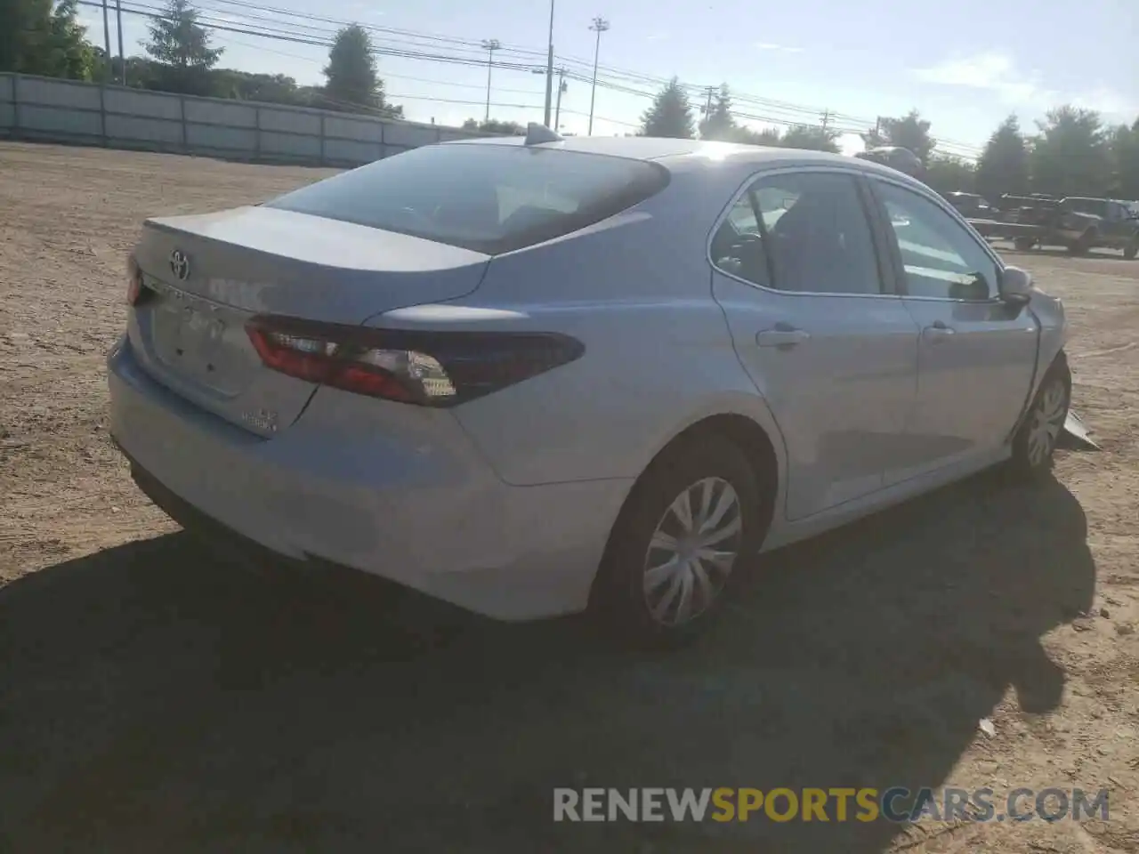 4 Photograph of a damaged car 4T1C31AK7NU038671 TOYOTA CAMRY 2022