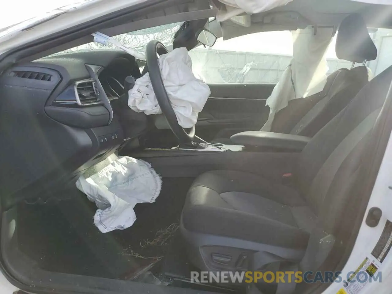 7 Photograph of a damaged car 4T1C31AK7NU577307 TOYOTA CAMRY 2022