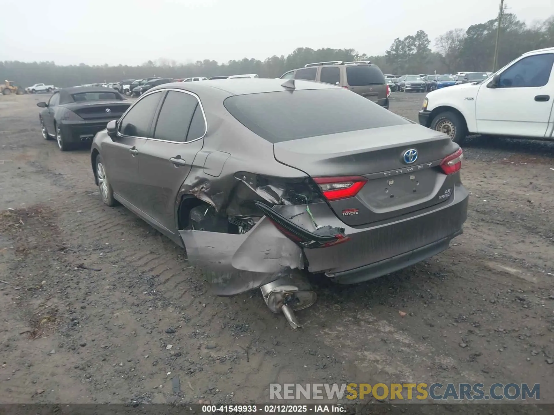3 Photograph of a damaged car 4T1C31AK7NU578506 TOYOTA CAMRY 2022