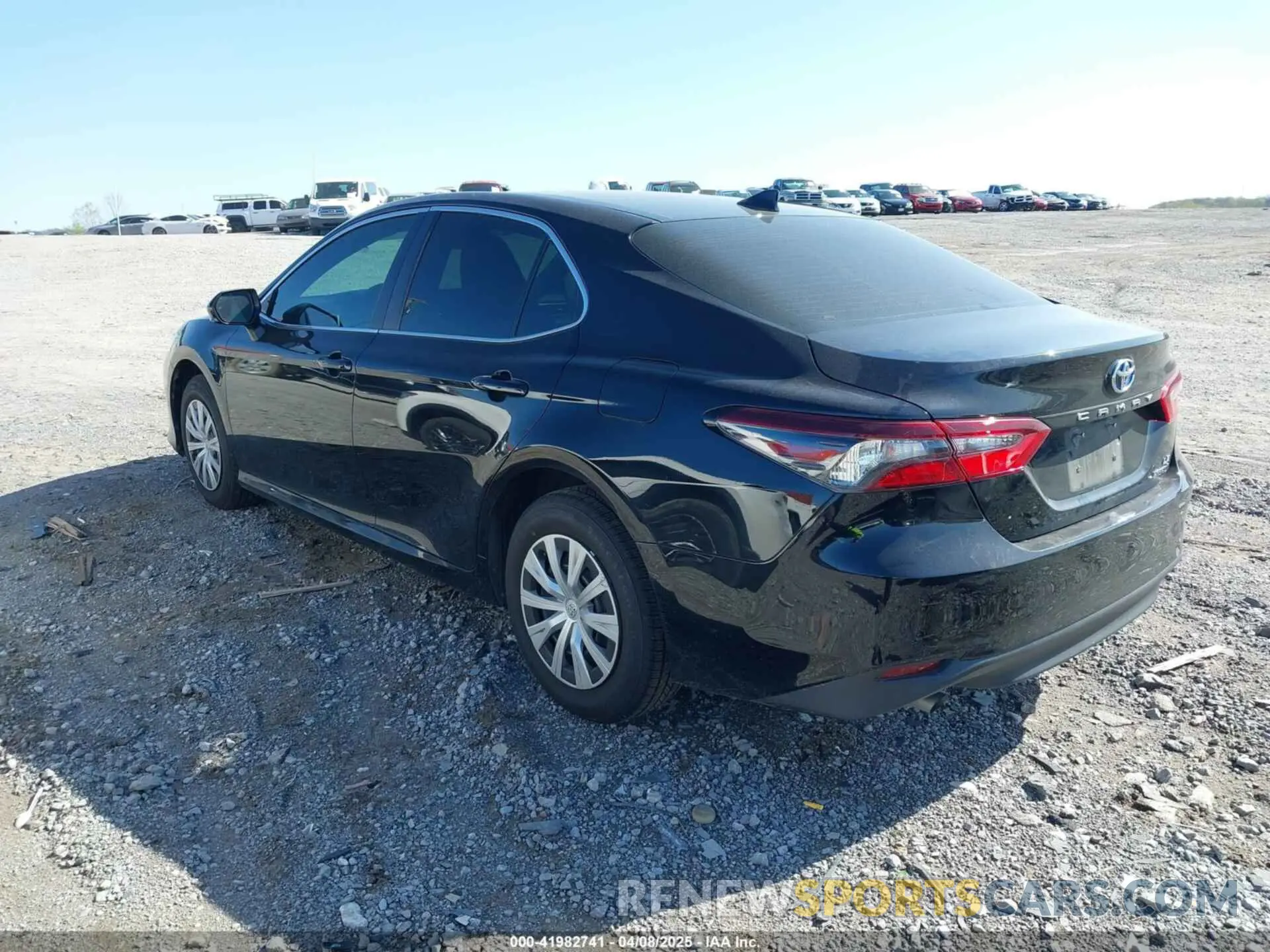 3 Photograph of a damaged car 4T1C31AK7NU580160 TOYOTA CAMRY 2022