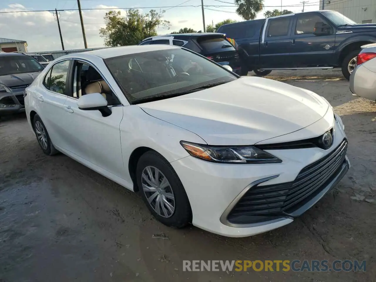 4 Photograph of a damaged car 4T1C31AK7NU584290 TOYOTA CAMRY 2022