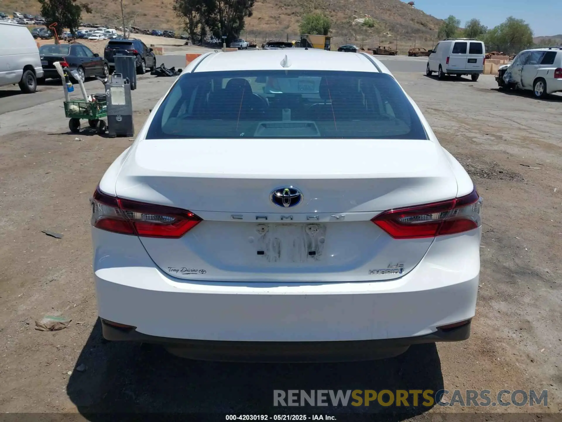 16 Photograph of a damaged car 4T1C31AK7NU584970 TOYOTA CAMRY 2022