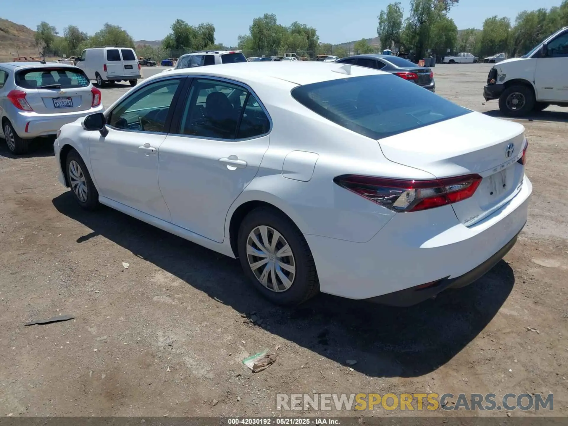 3 Photograph of a damaged car 4T1C31AK7NU584970 TOYOTA CAMRY 2022