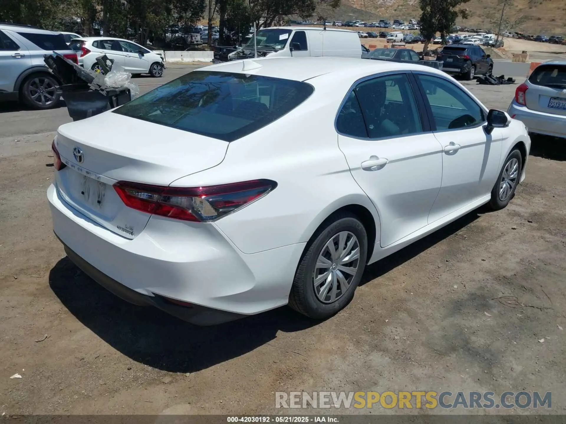 4 Photograph of a damaged car 4T1C31AK7NU584970 TOYOTA CAMRY 2022