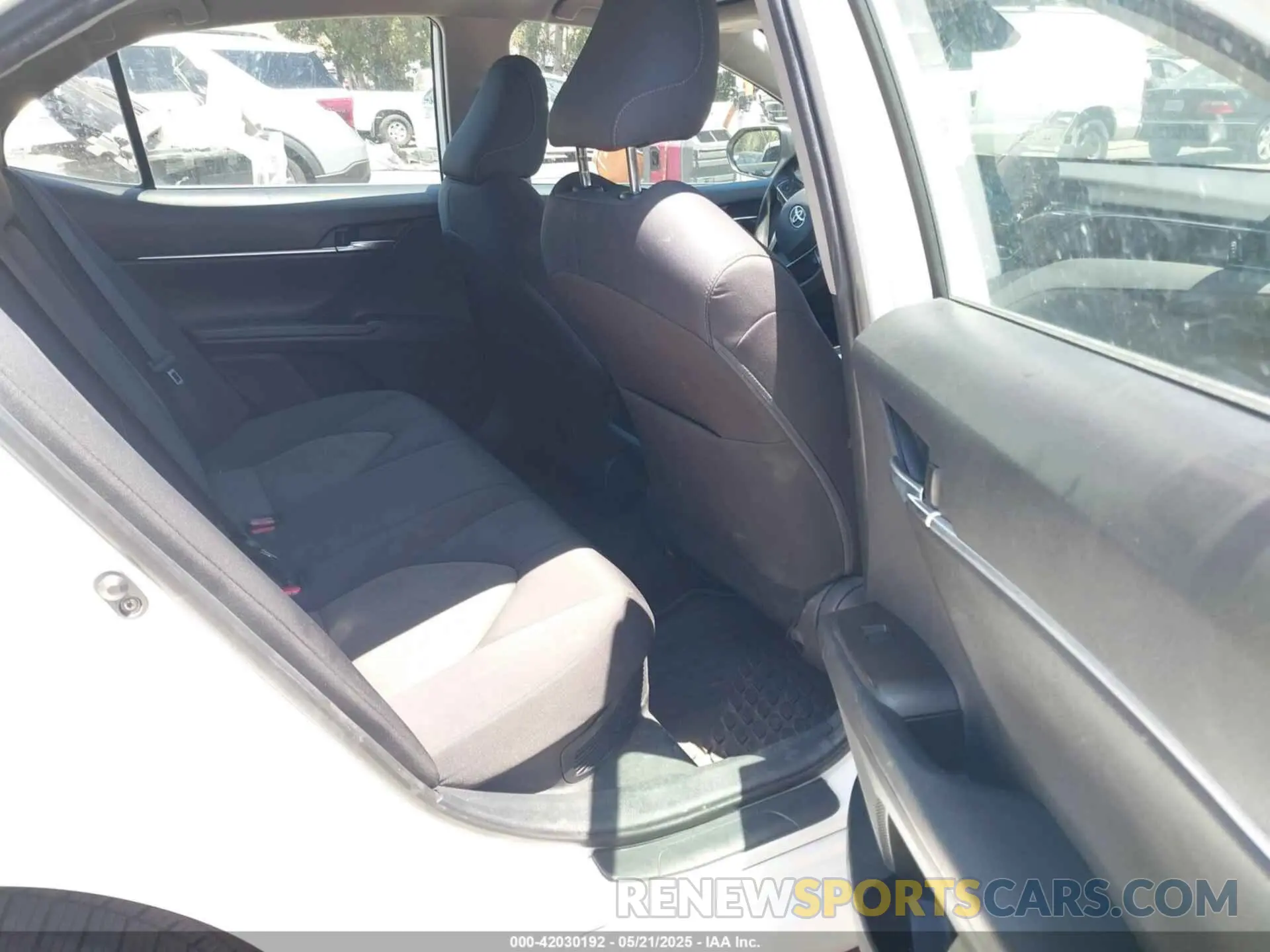 8 Photograph of a damaged car 4T1C31AK7NU584970 TOYOTA CAMRY 2022