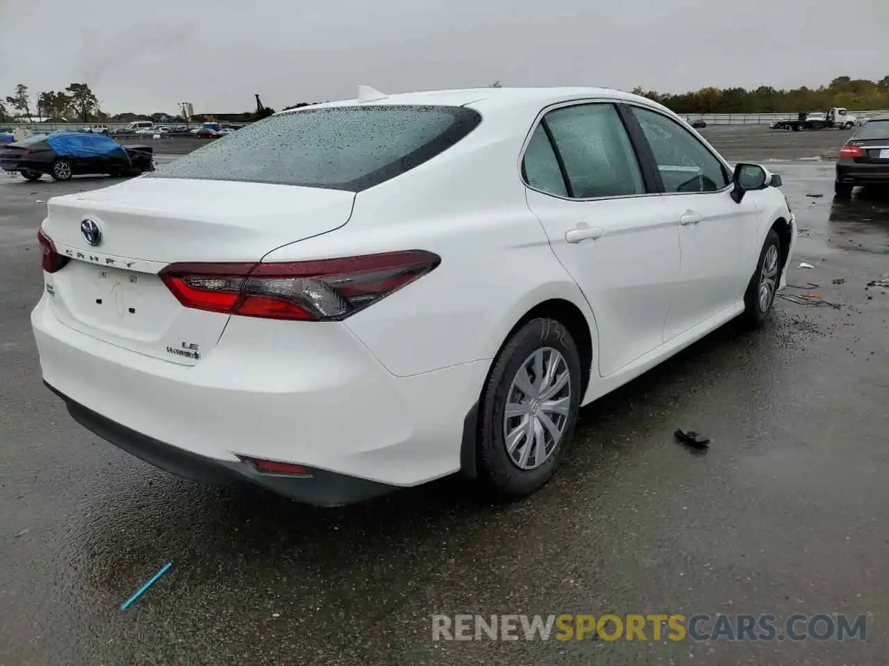 4 Photograph of a damaged car 4T1C31AK7NU598271 TOYOTA CAMRY 2022