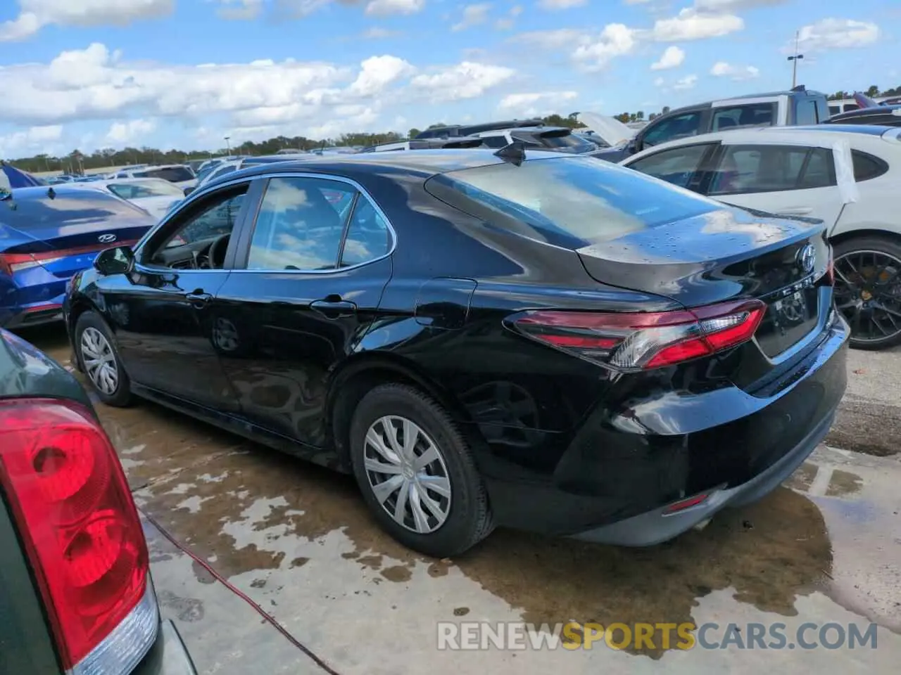 2 Photograph of a damaged car 4T1C31AK8NU576909 TOYOTA CAMRY 2022