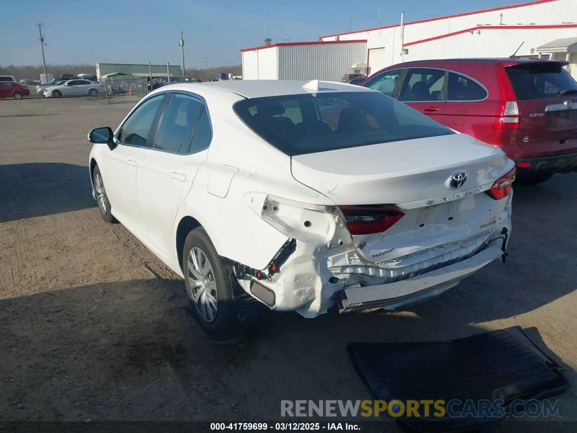 3 Photograph of a damaged car 4T1C31AK8NU589613 TOYOTA CAMRY 2022