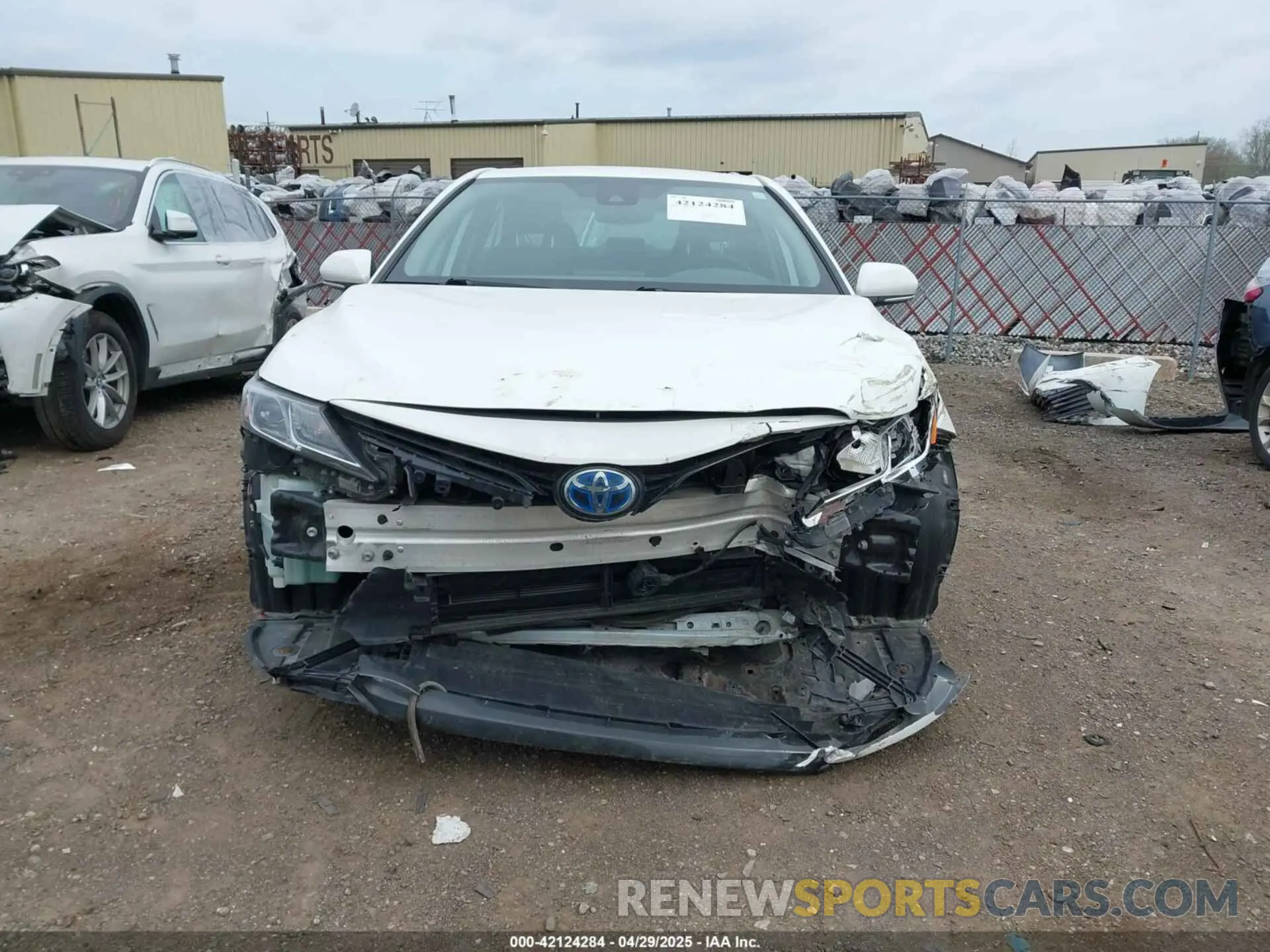 13 Photograph of a damaged car 4T1C31AK9NU572495 TOYOTA CAMRY 2022