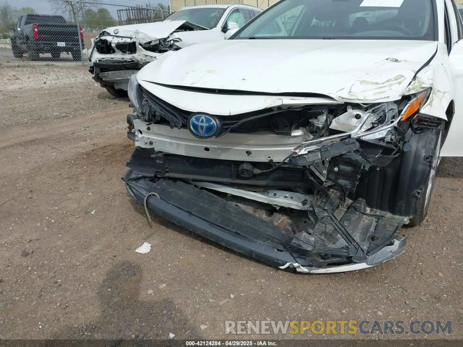 6 Photograph of a damaged car 4T1C31AK9NU572495 TOYOTA CAMRY 2022