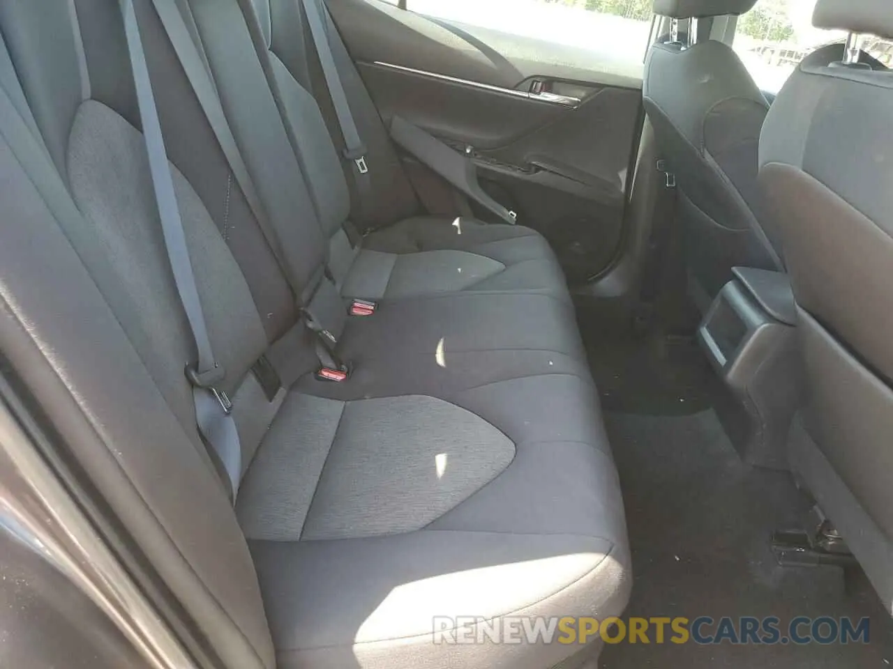 10 Photograph of a damaged car 4T1C31AK9NU579205 TOYOTA CAMRY 2022