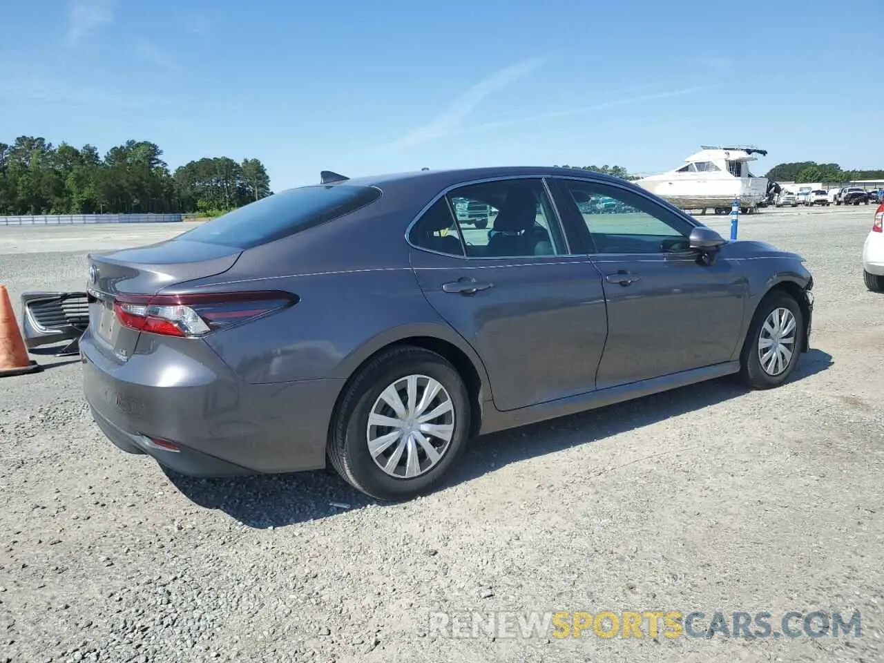 3 Photograph of a damaged car 4T1C31AK9NU579205 TOYOTA CAMRY 2022