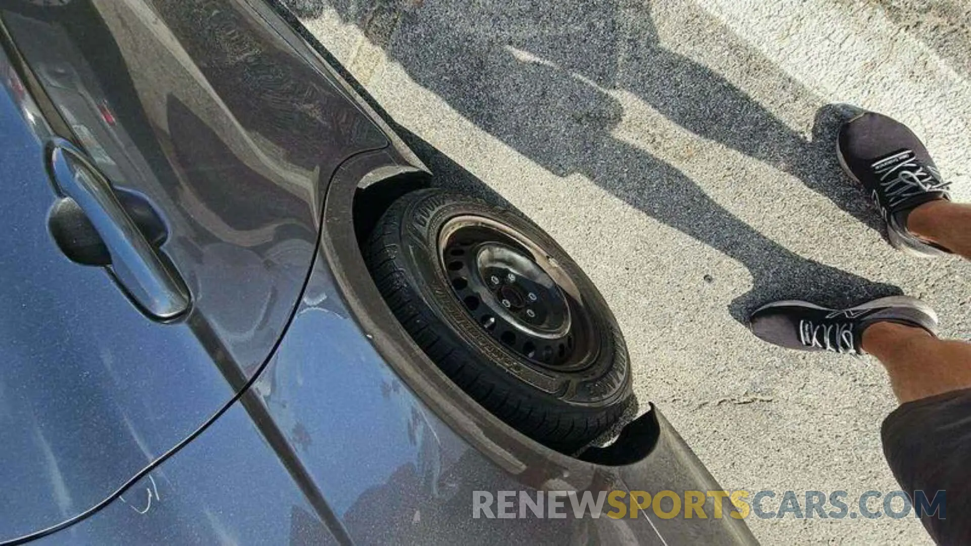 18 Photograph of a damaged car 4T1C31AK9NU580158 TOYOTA CAMRY 2022