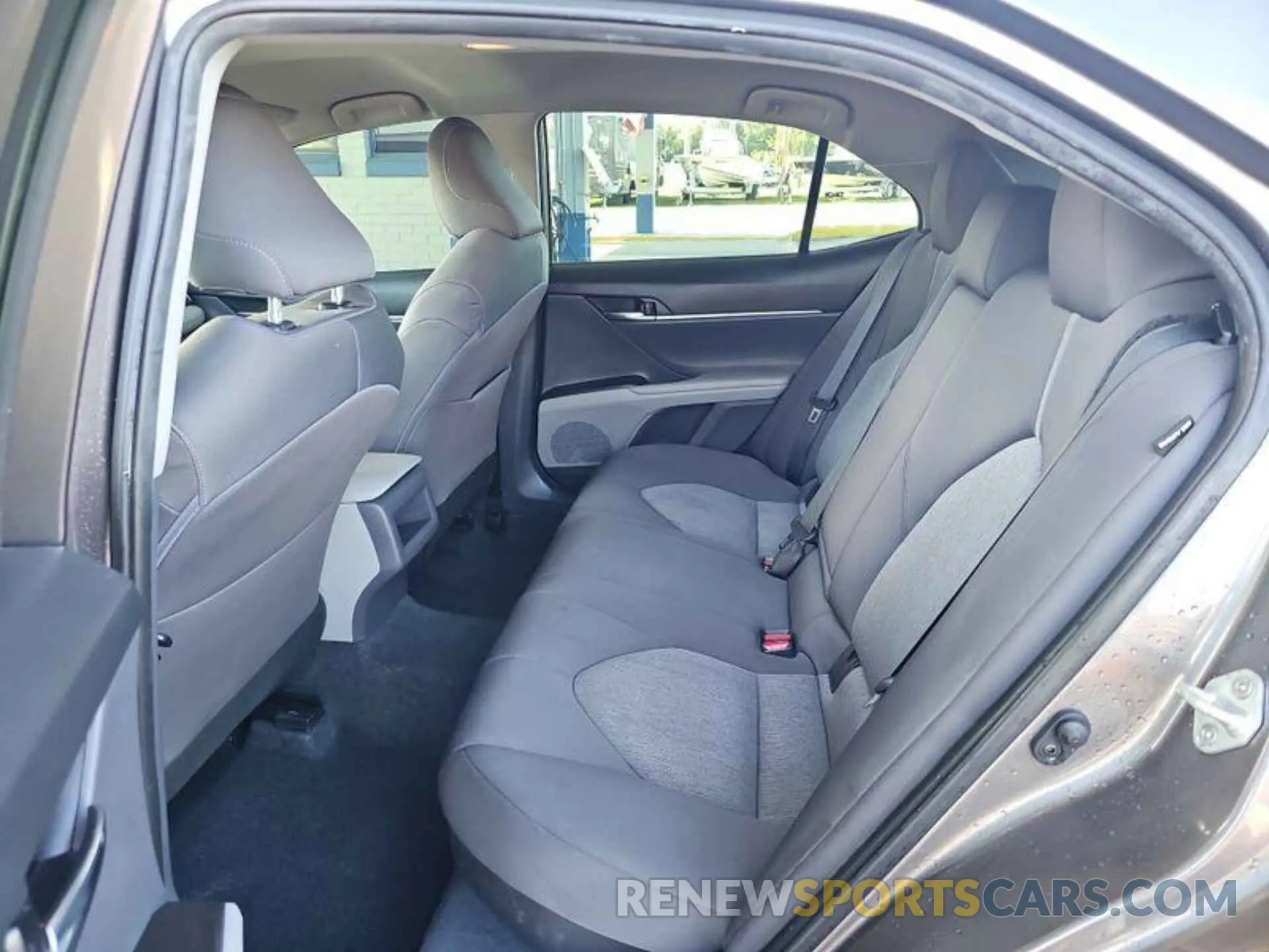 2 Photograph of a damaged car 4T1C31AK9NU580158 TOYOTA CAMRY 2022