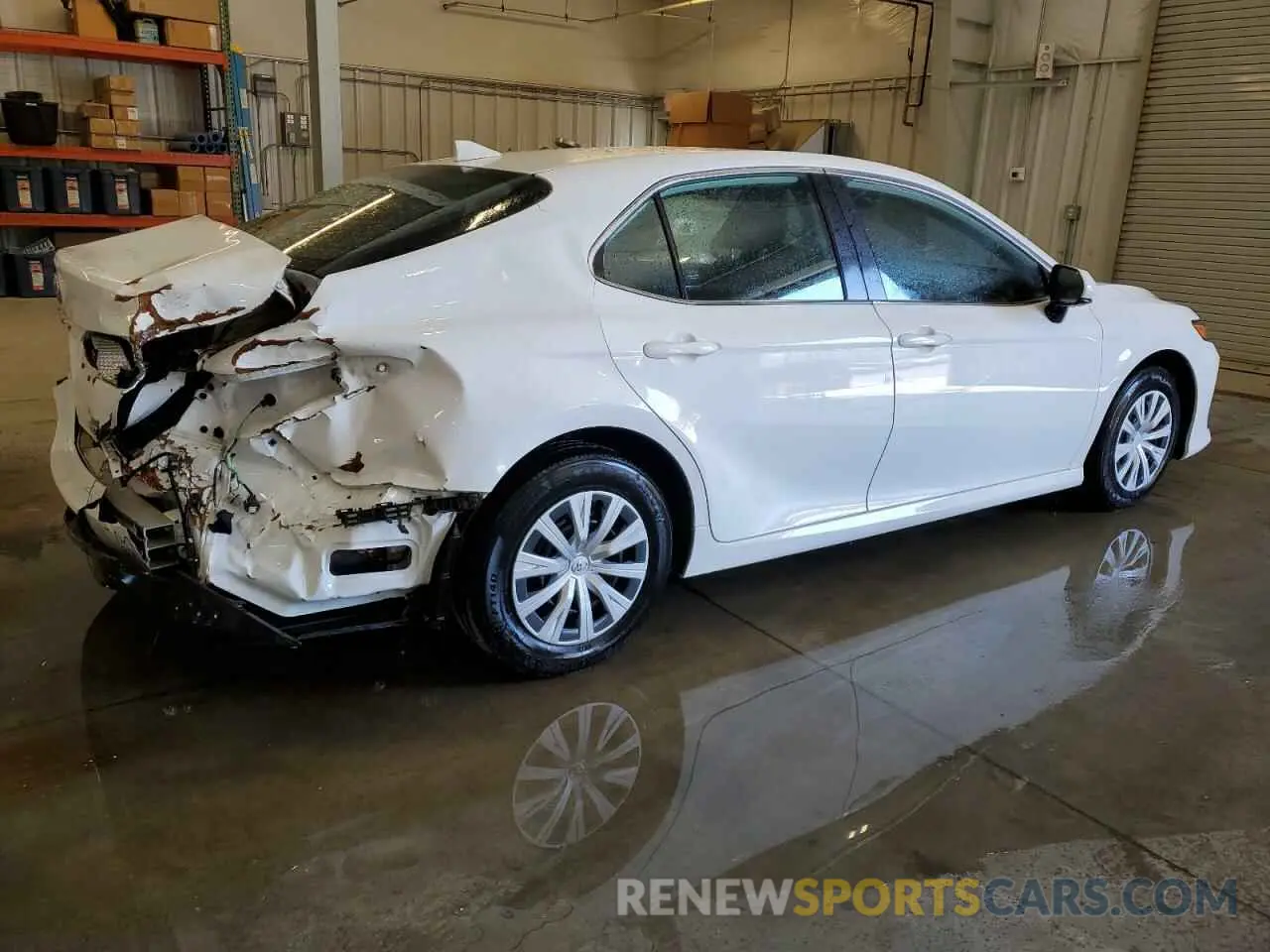 3 Photograph of a damaged car 4T1C31AK9NU581990 TOYOTA CAMRY 2022