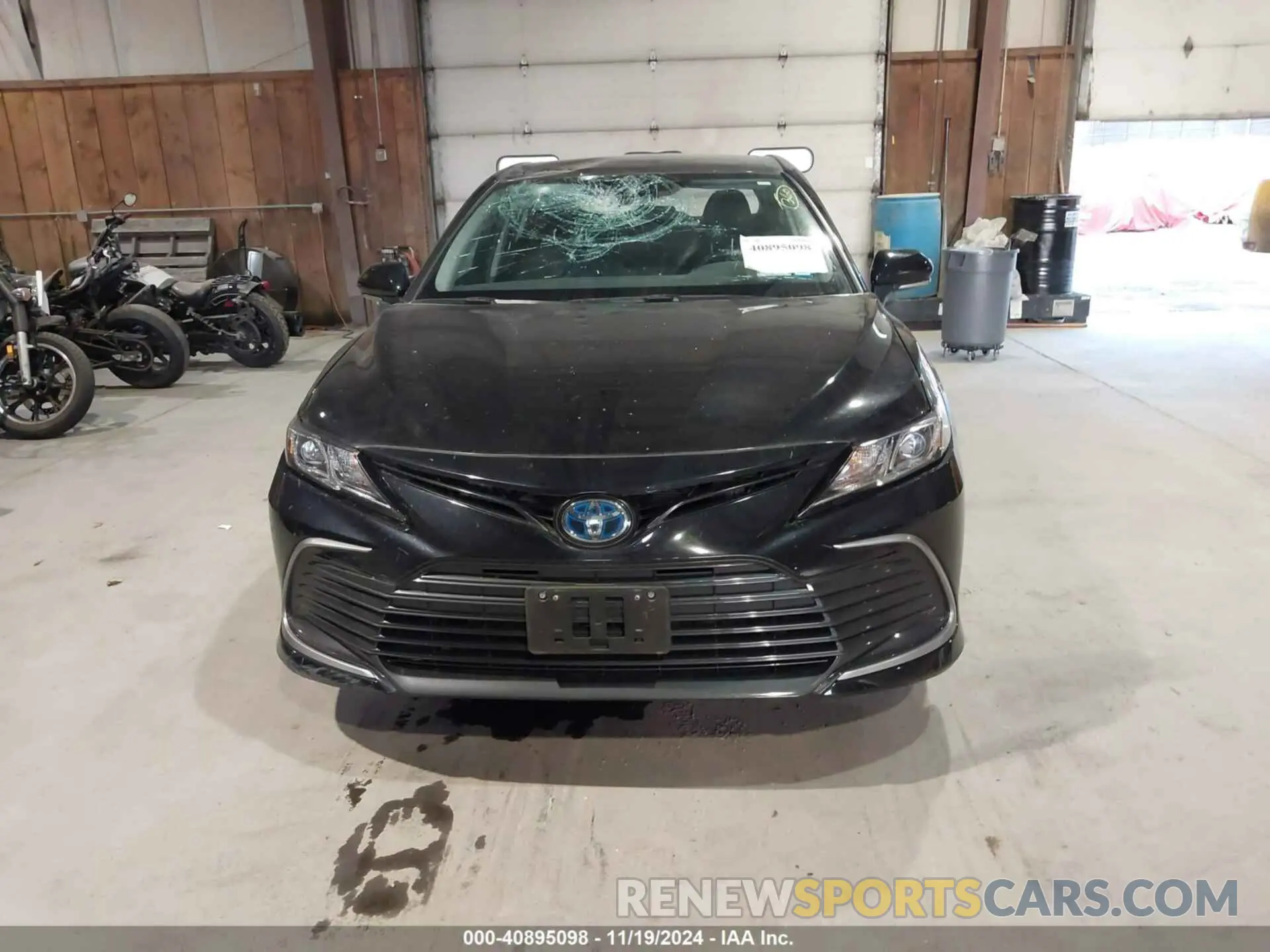 12 Photograph of a damaged car 4T1C31AK9NU582279 TOYOTA CAMRY 2022