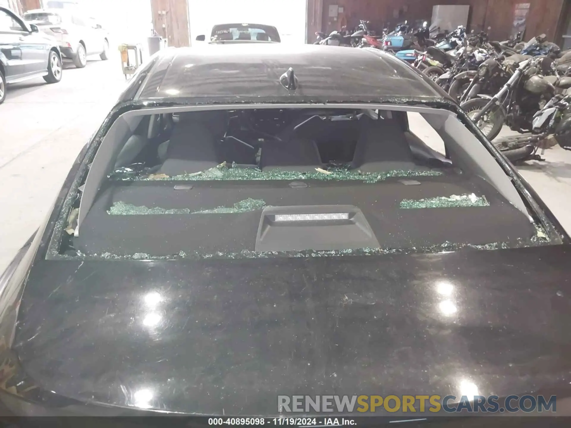 18 Photograph of a damaged car 4T1C31AK9NU582279 TOYOTA CAMRY 2022