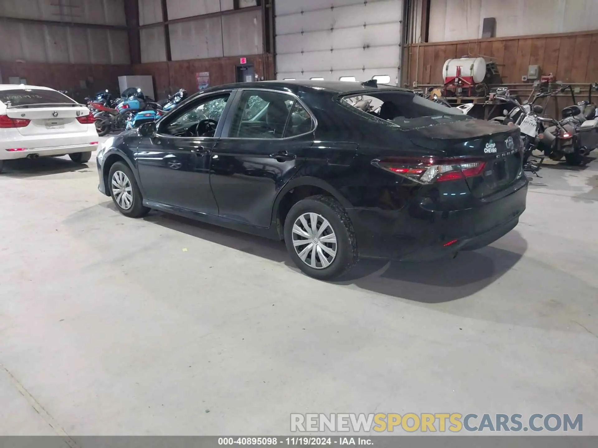 3 Photograph of a damaged car 4T1C31AK9NU582279 TOYOTA CAMRY 2022