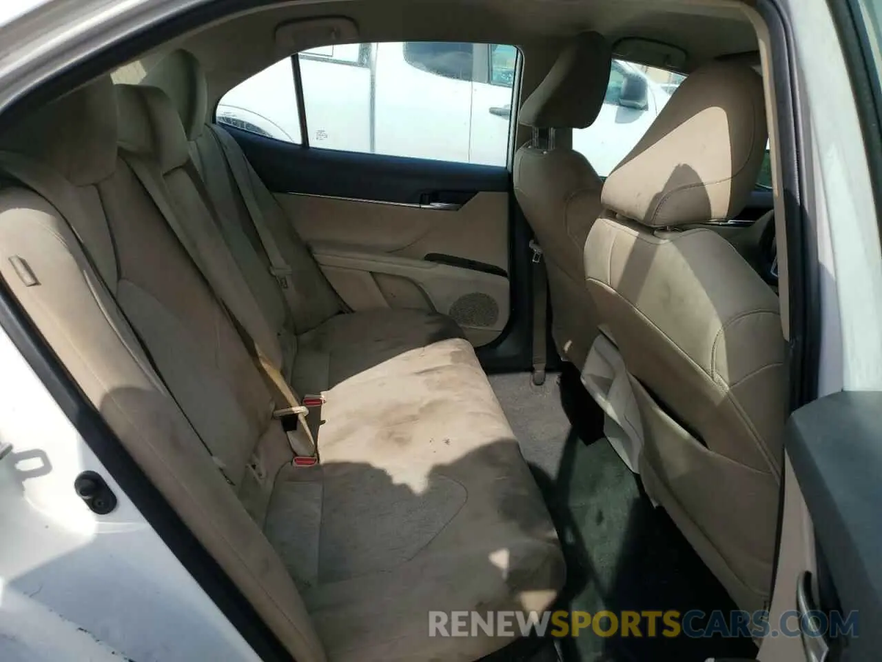10 Photograph of a damaged car 4T1C31AKXNU578502 TOYOTA CAMRY 2022