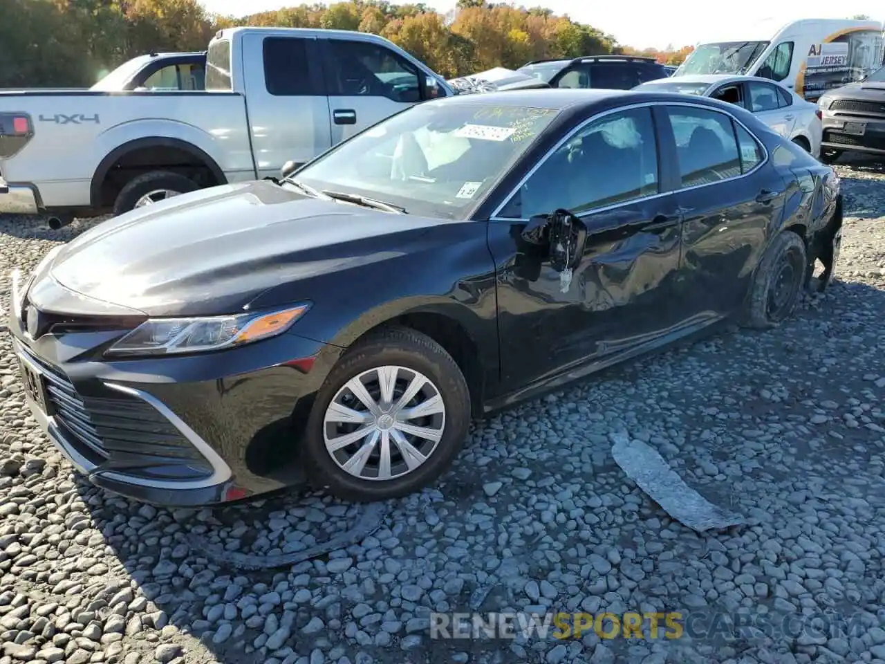 2 Photograph of a damaged car 4T1C31AKXNU580895 TOYOTA CAMRY 2022