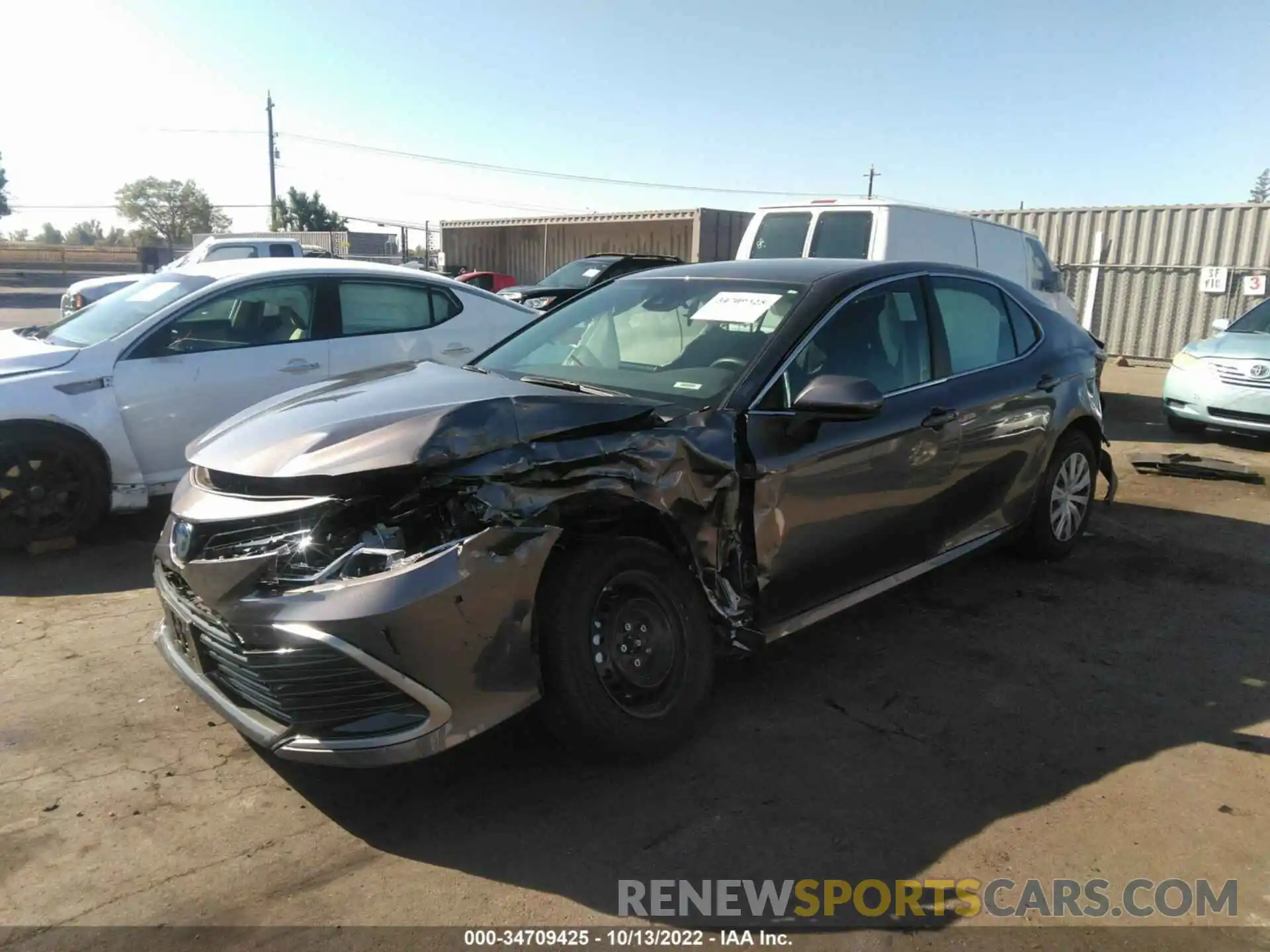 2 Photograph of a damaged car 4T1C31AKXNU582338 TOYOTA CAMRY 2022