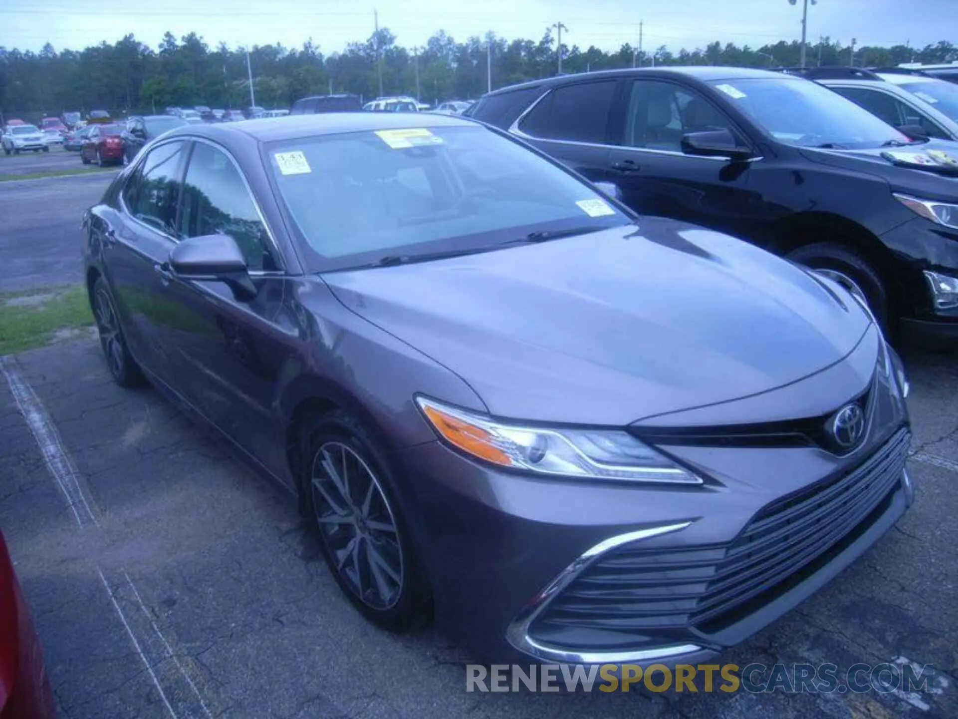 6 Photograph of a damaged car 4T1F11AK0NU020452 TOYOTA CAMRY 2022