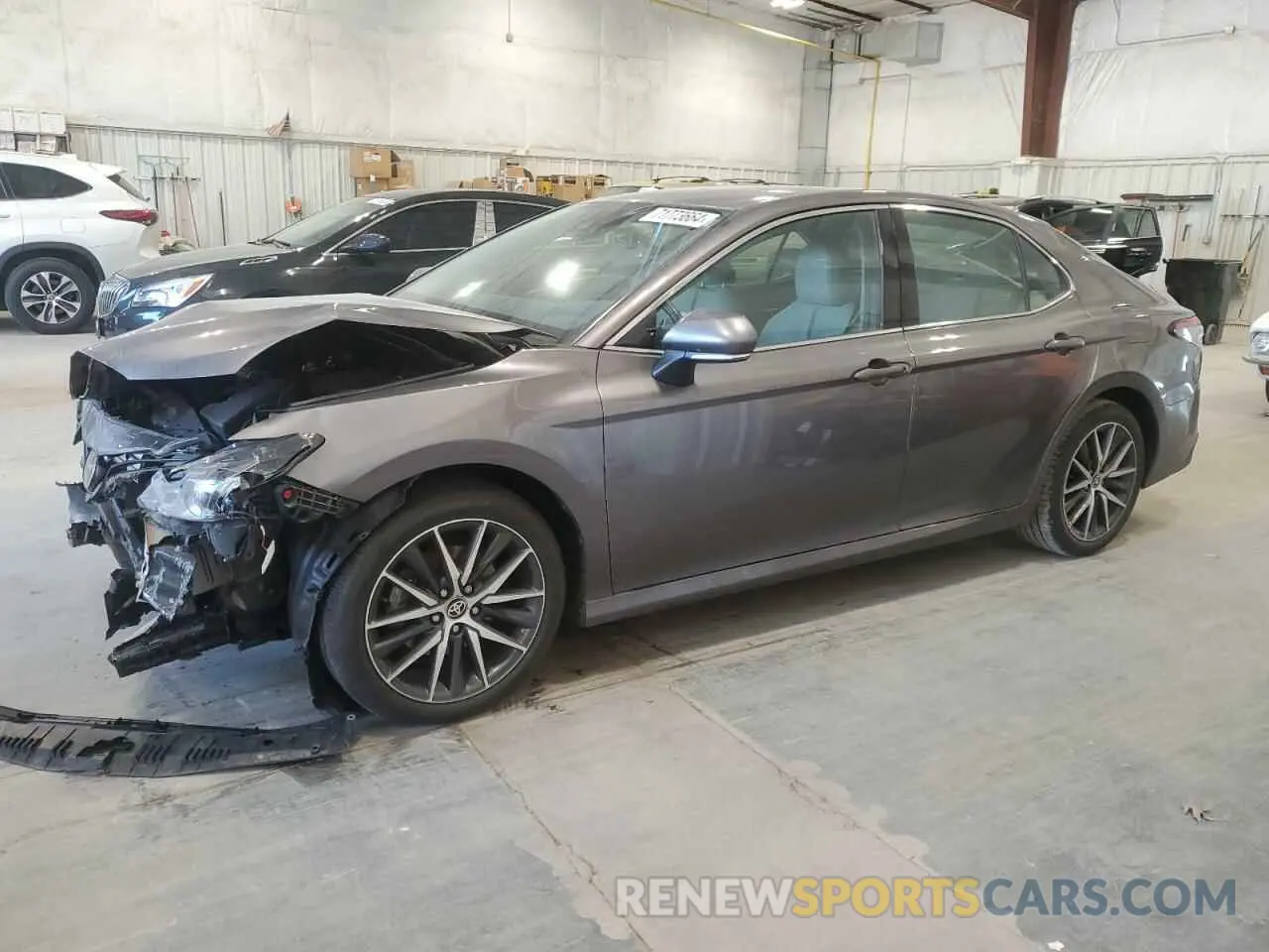 1 Photograph of a damaged car 4T1F11AK0NU063737 TOYOTA CAMRY 2022