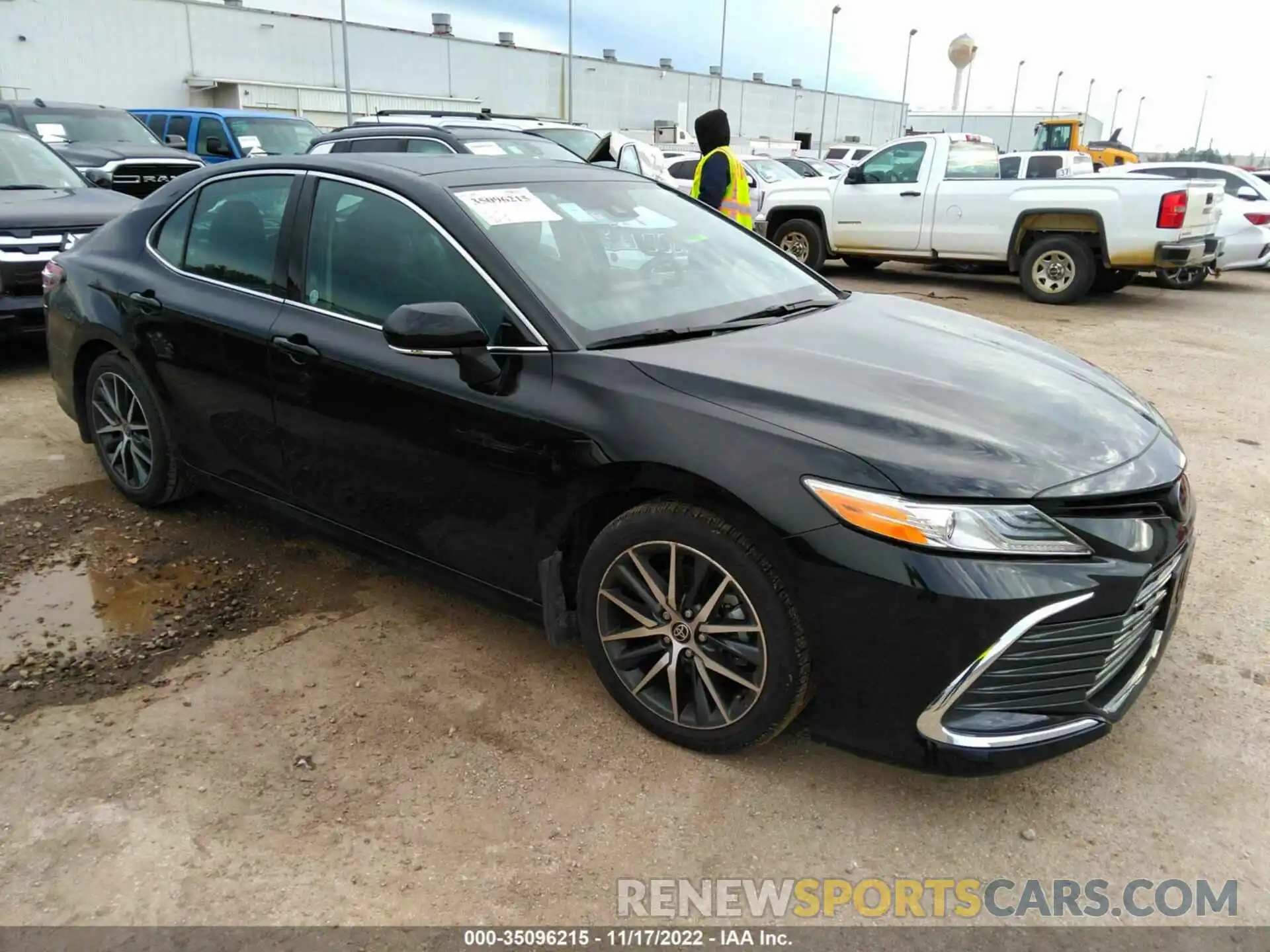 1 Photograph of a damaged car 4T1F11AK1NU009119 TOYOTA CAMRY 2022