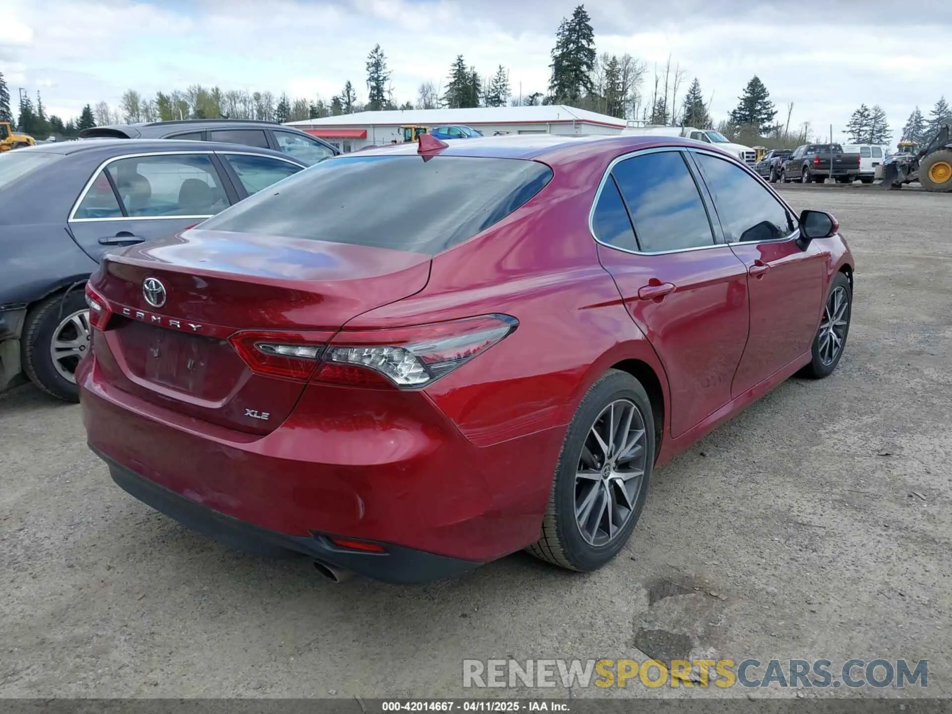 4 Photograph of a damaged car 4T1F11AK1NU030164 TOYOTA CAMRY 2022