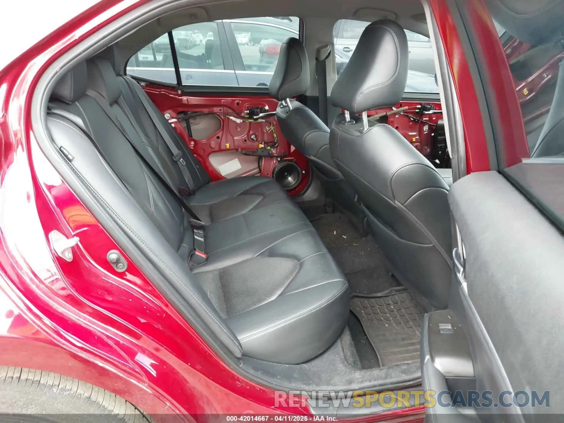 8 Photograph of a damaged car 4T1F11AK1NU030164 TOYOTA CAMRY 2022
