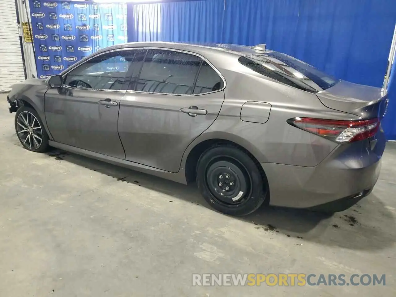 2 Photograph of a damaged car 4T1F11AK1NU713014 TOYOTA CAMRY 2022