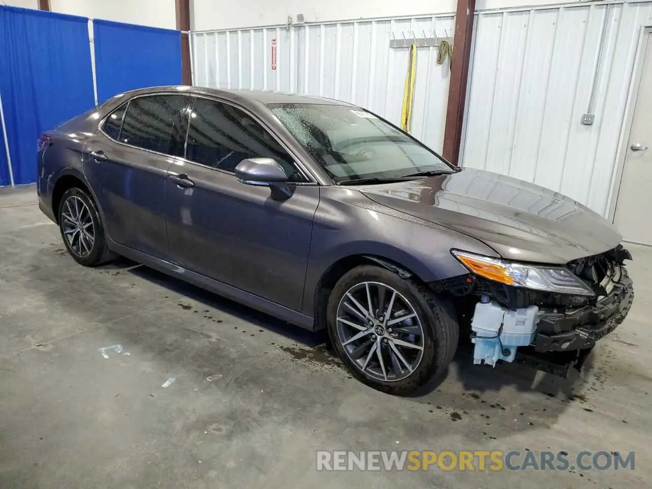 4 Photograph of a damaged car 4T1F11AK1NU713014 TOYOTA CAMRY 2022