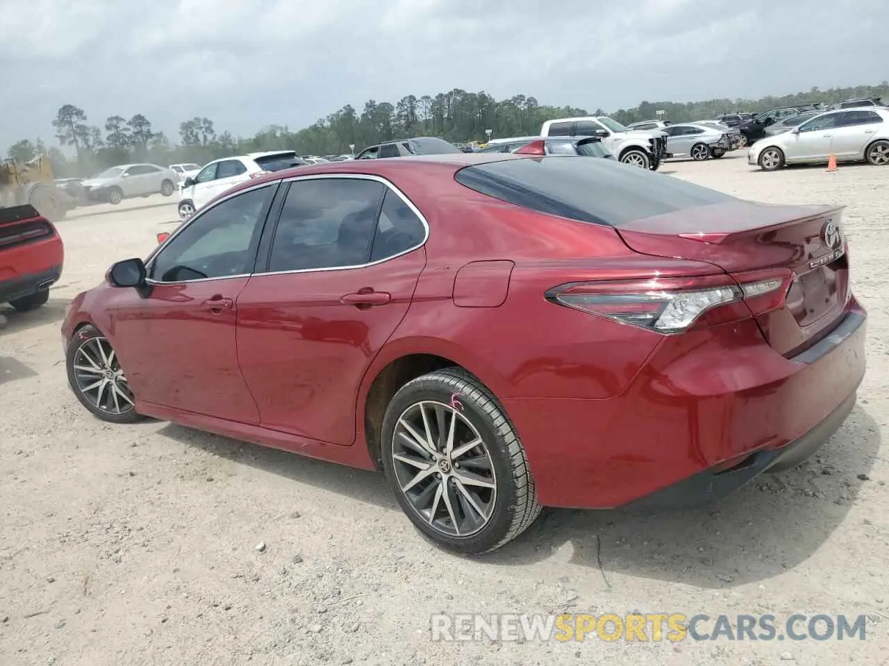 2 Photograph of a damaged car 4T1F11AK2NU025653 TOYOTA CAMRY 2022