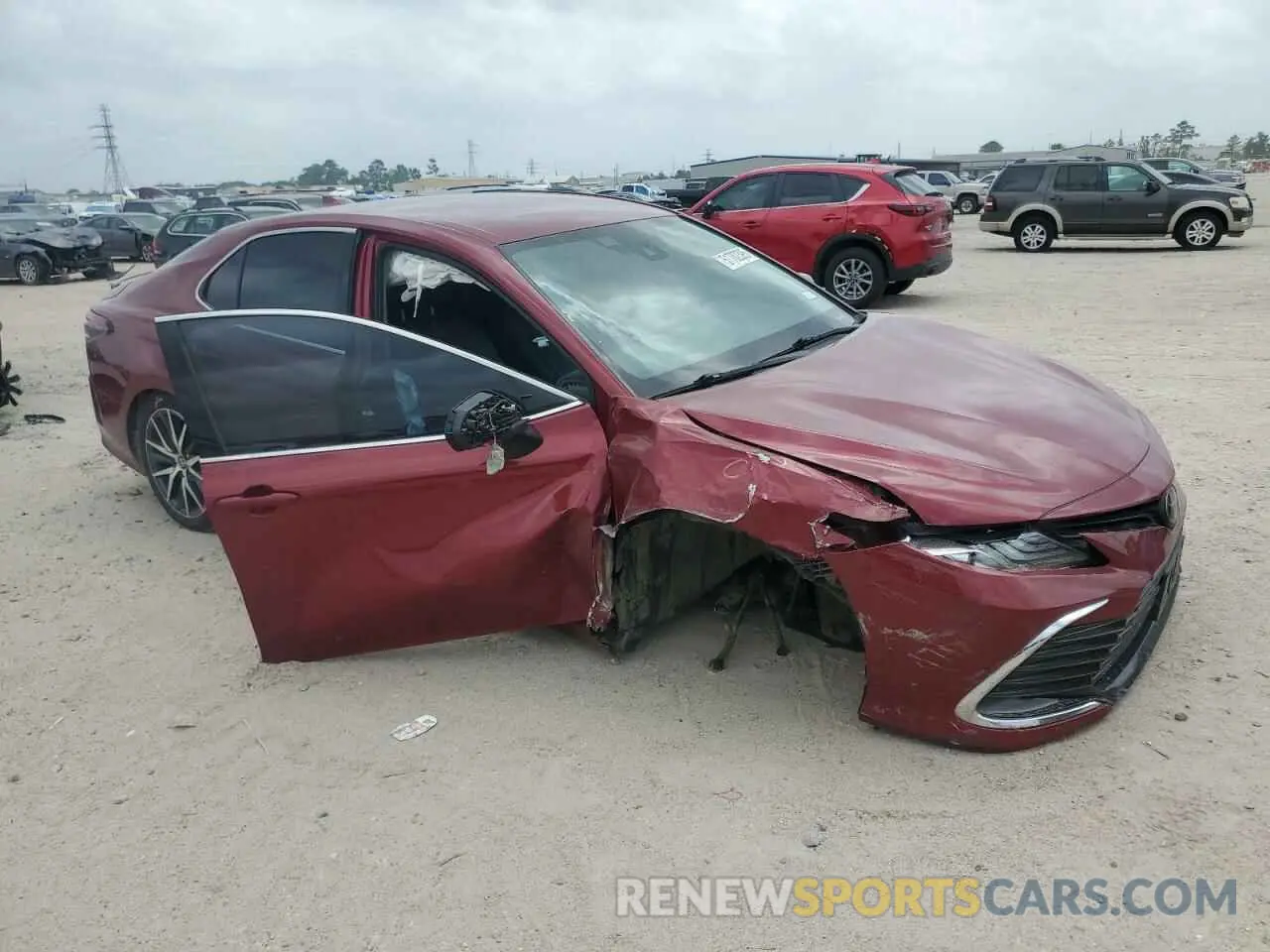 4 Photograph of a damaged car 4T1F11AK2NU025653 TOYOTA CAMRY 2022