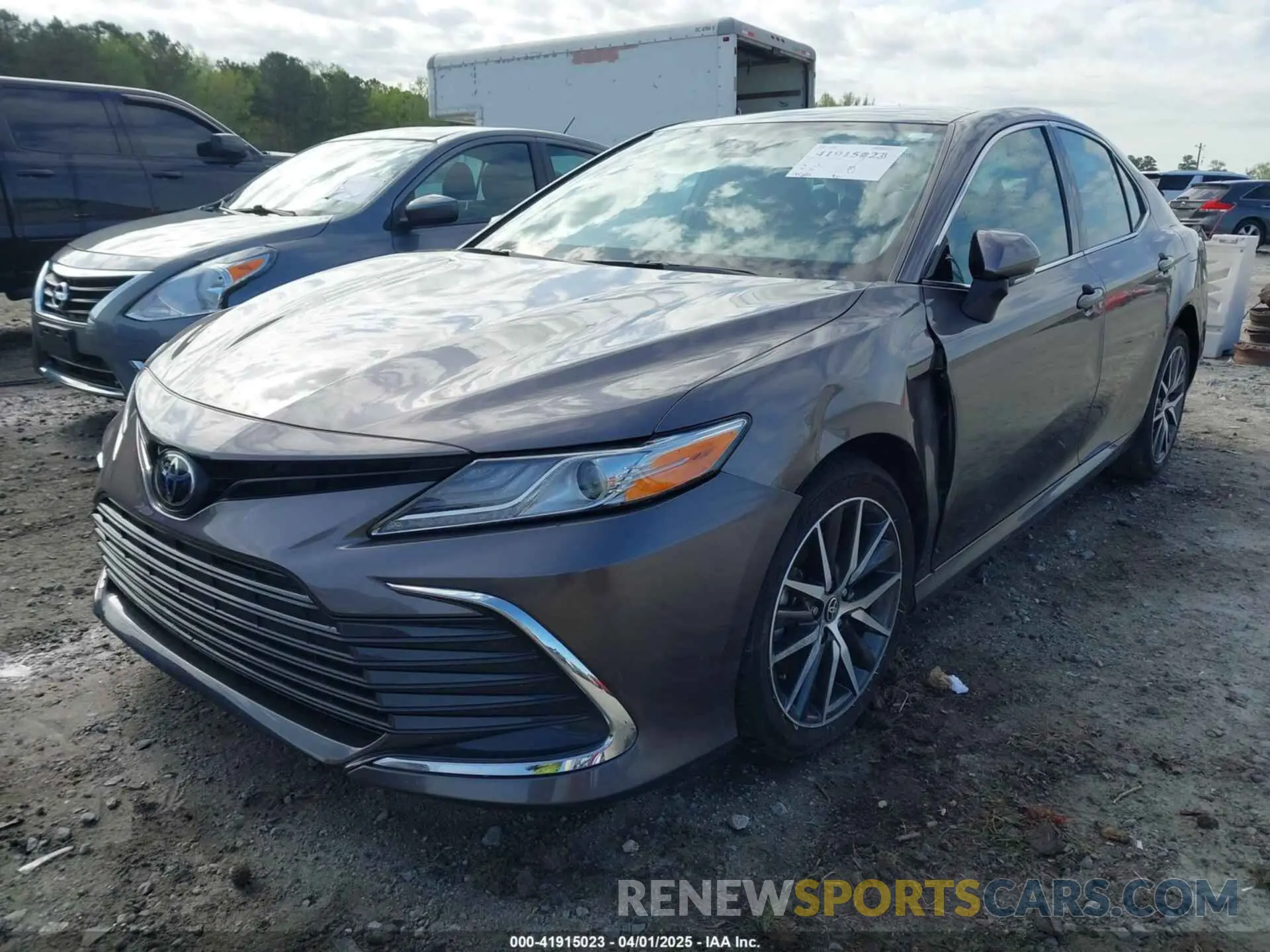 2 Photograph of a damaged car 4T1F11AK2NU030044 TOYOTA CAMRY 2022