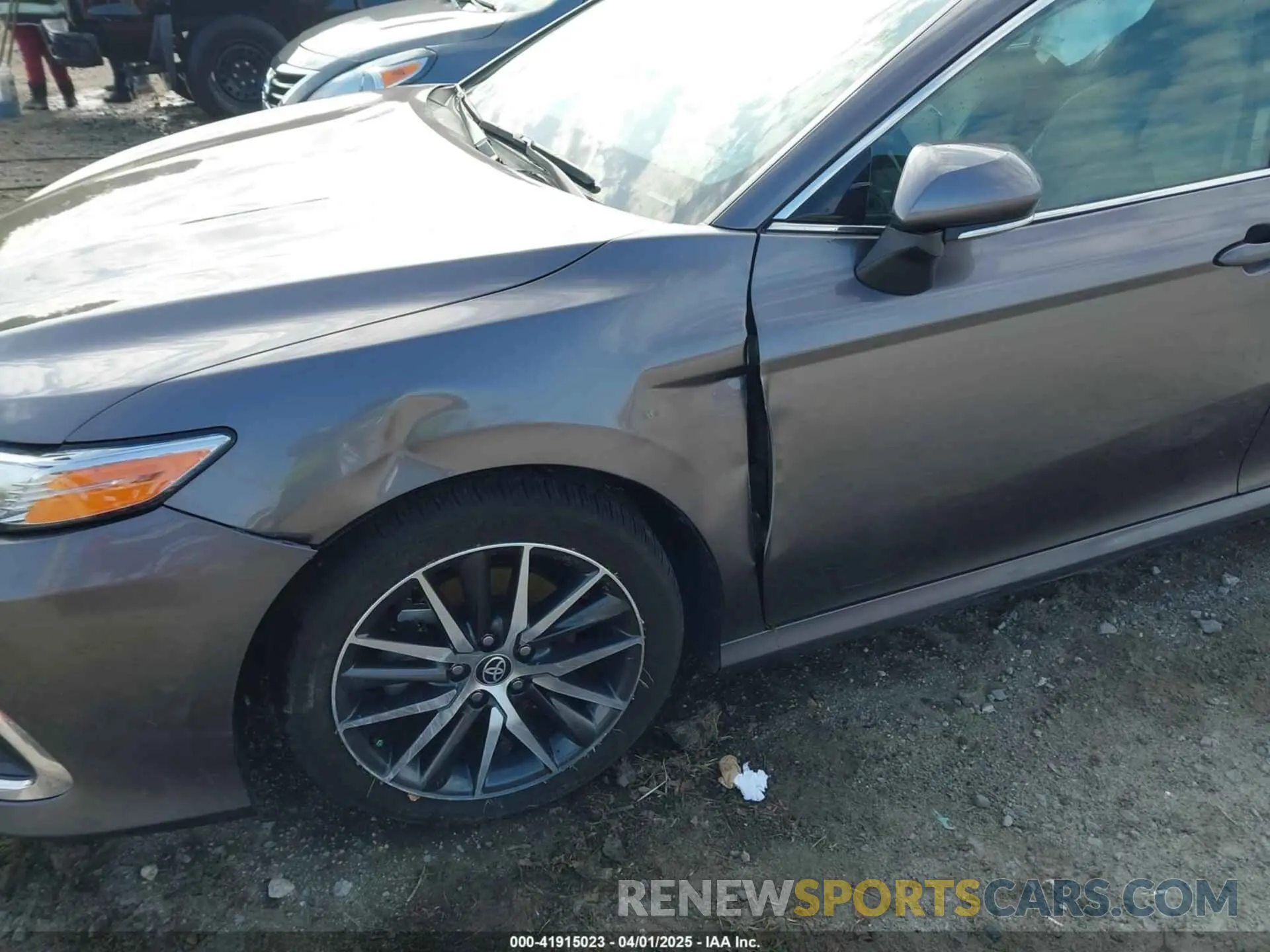 6 Photograph of a damaged car 4T1F11AK2NU030044 TOYOTA CAMRY 2022