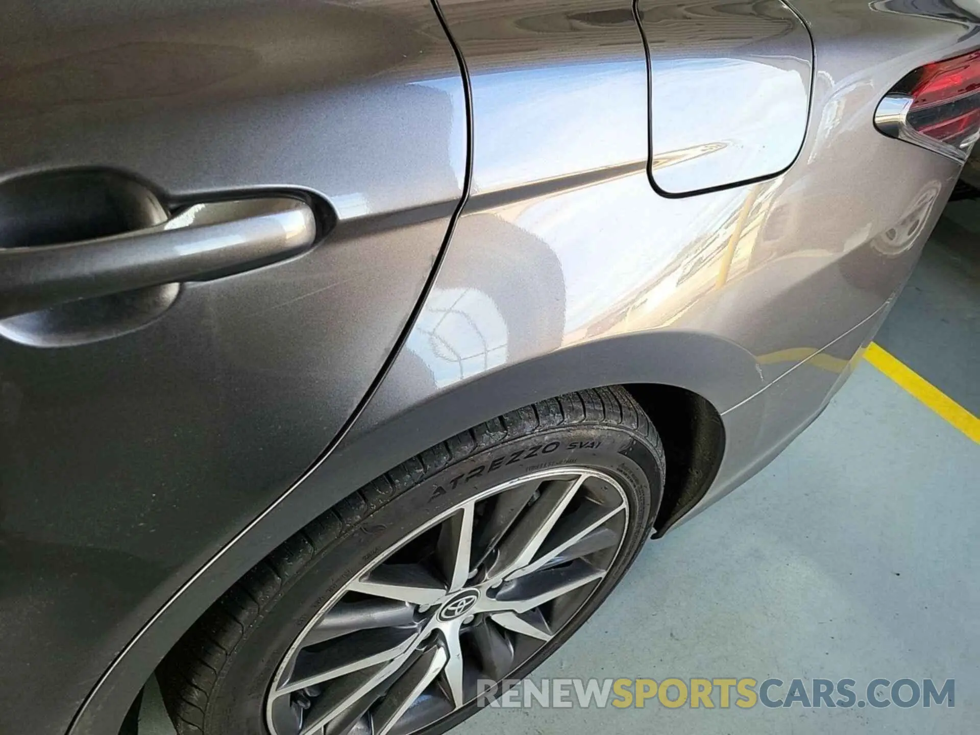 11 Photograph of a damaged car 4T1F11AK3NU021823 TOYOTA CAMRY 2022