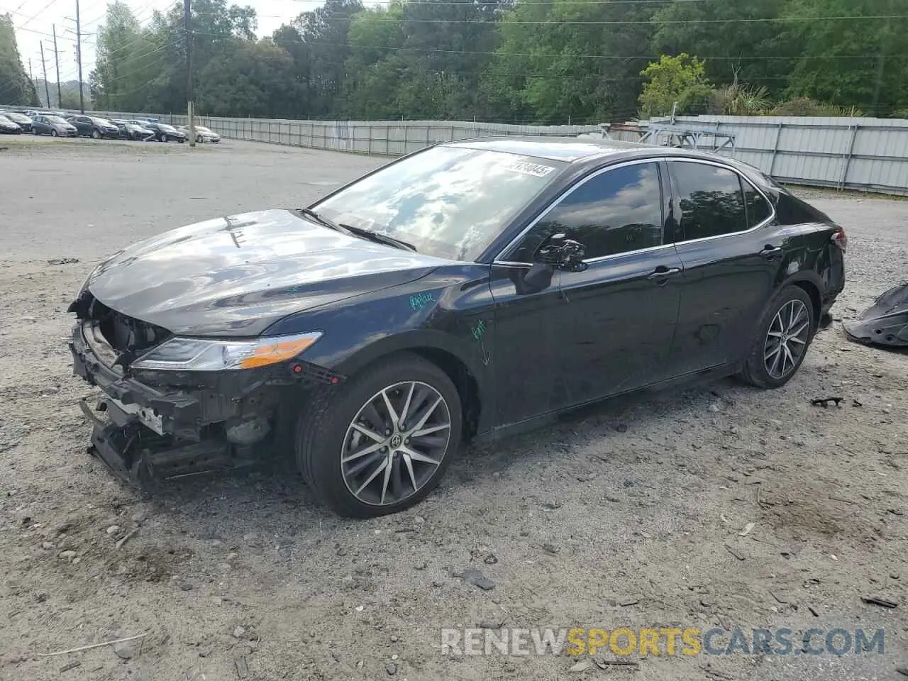 1 Photograph of a damaged car 4T1F11AK5NU035805 TOYOTA CAMRY 2022