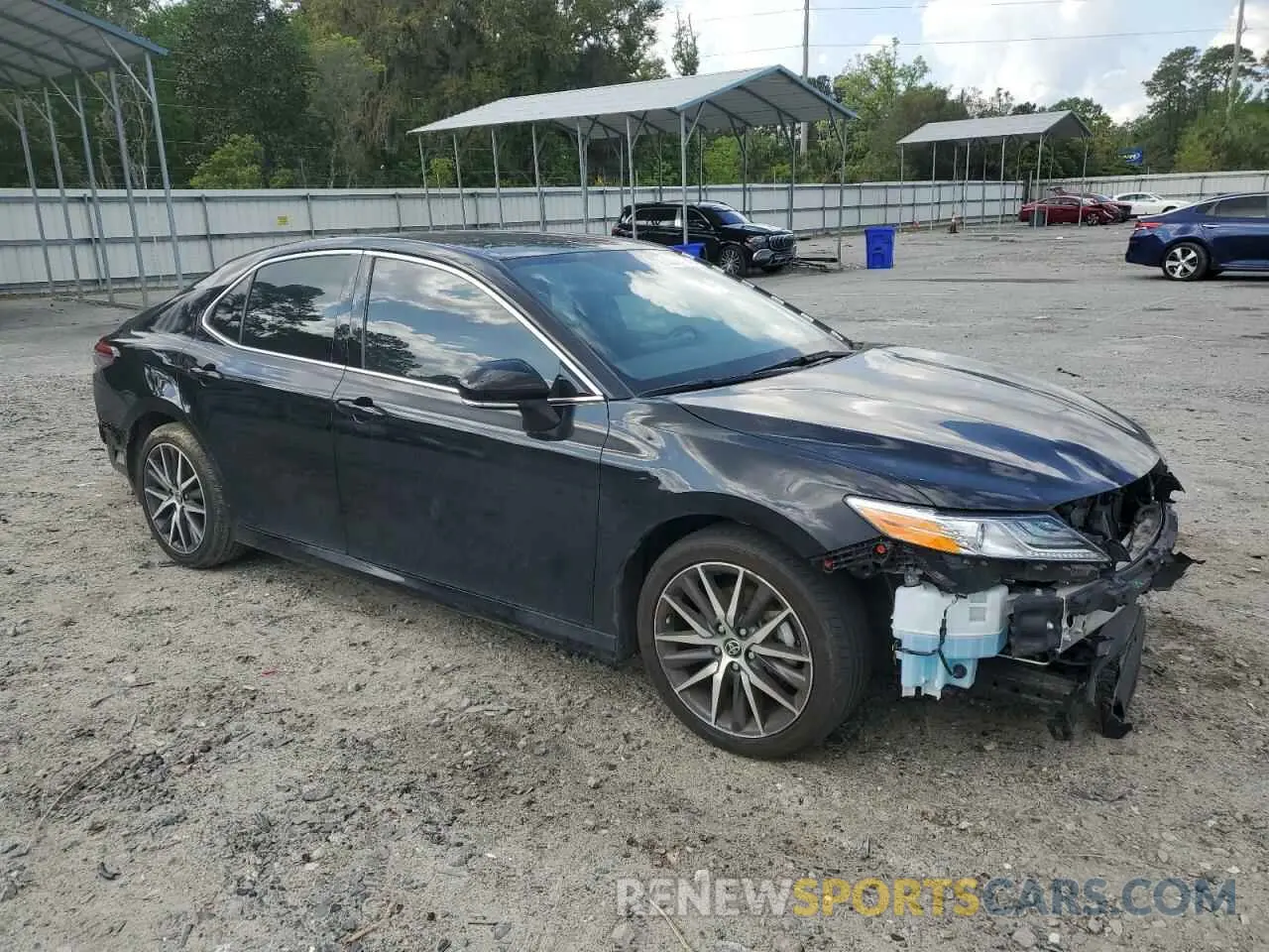 4 Photograph of a damaged car 4T1F11AK5NU035805 TOYOTA CAMRY 2022