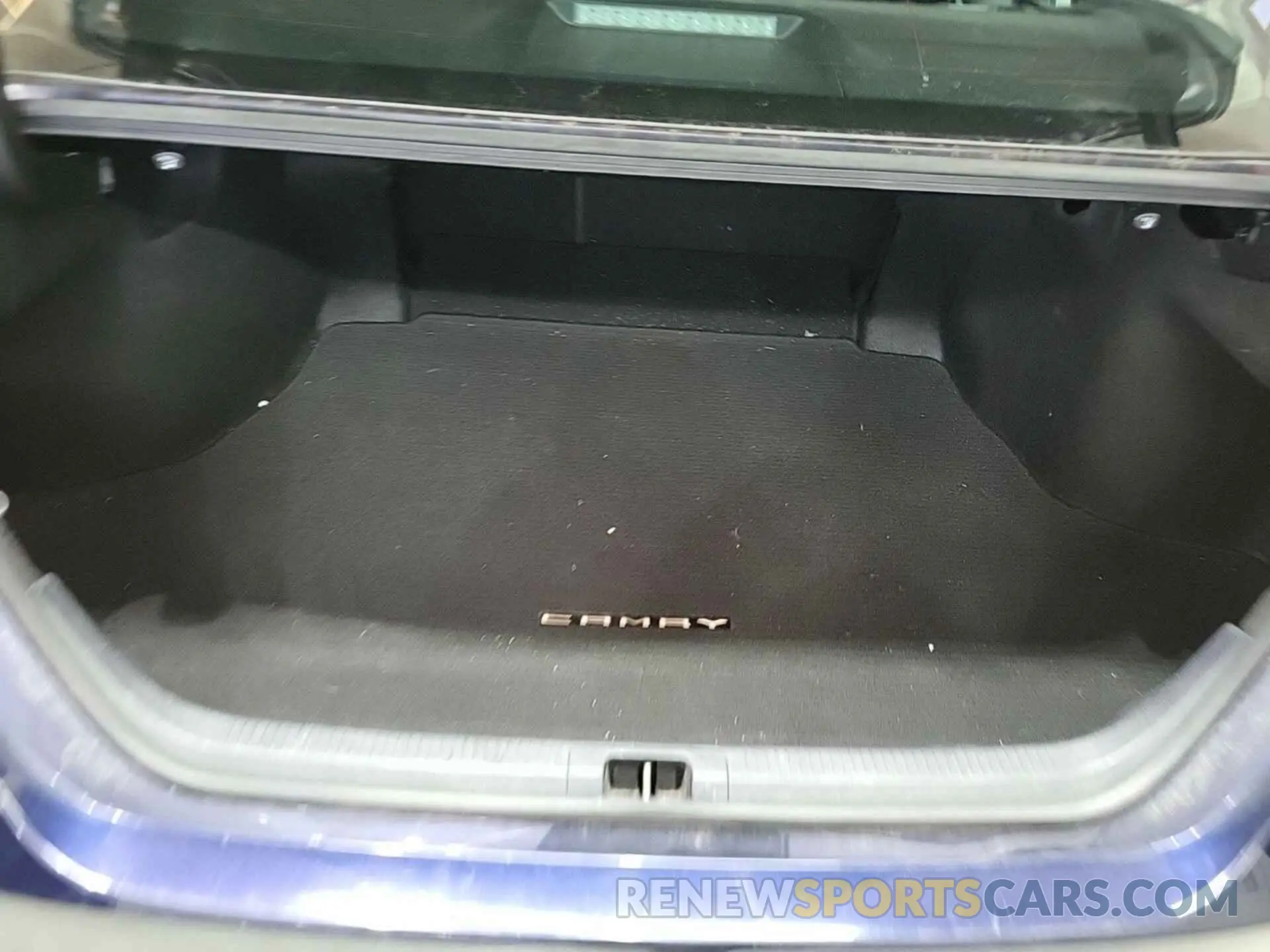 27 Photograph of a damaged car 4T1F11AK7NU020030 TOYOTA CAMRY 2022