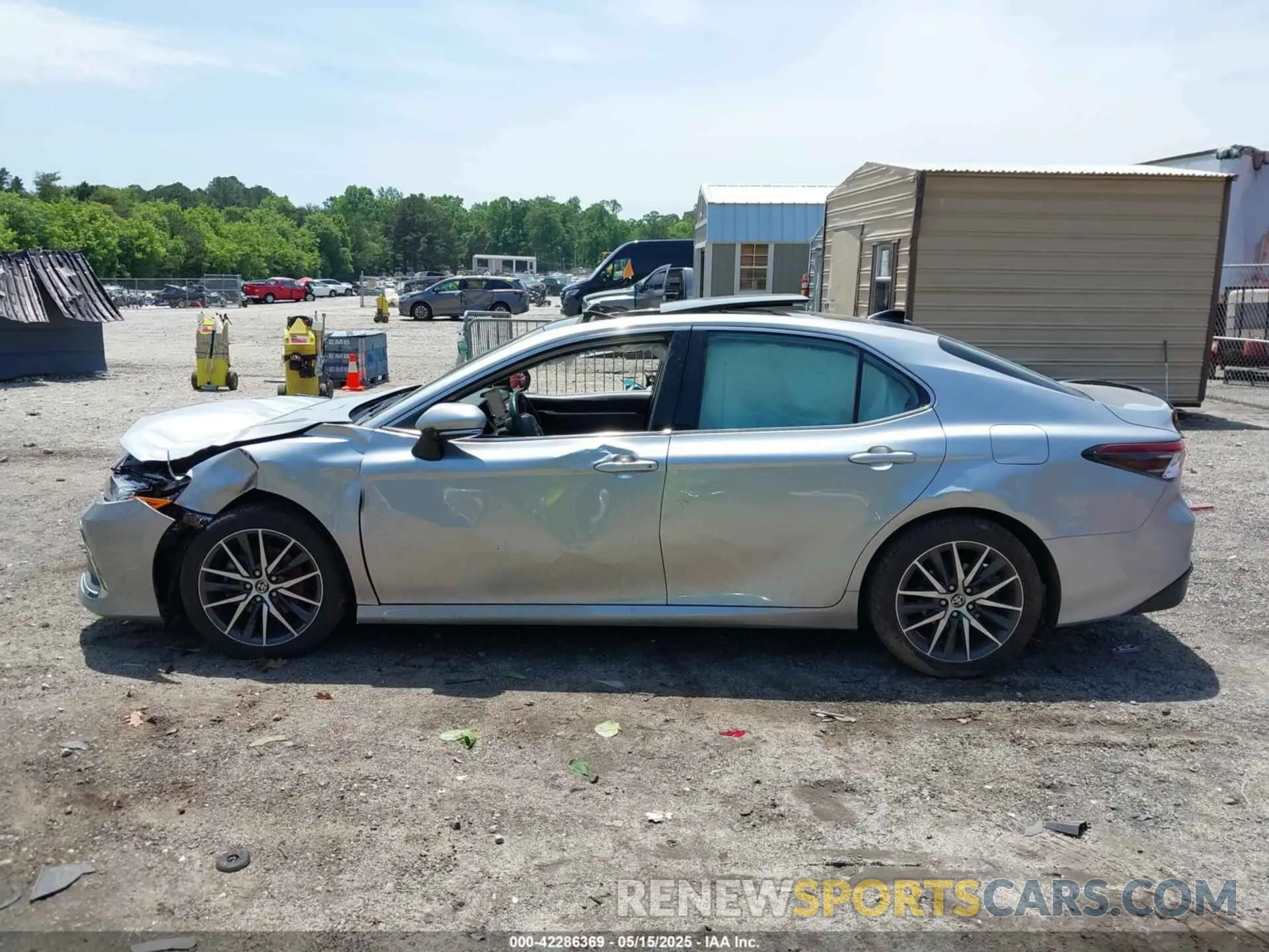 14 Photograph of a damaged car 4T1F11AK7NU712529 TOYOTA CAMRY 2022