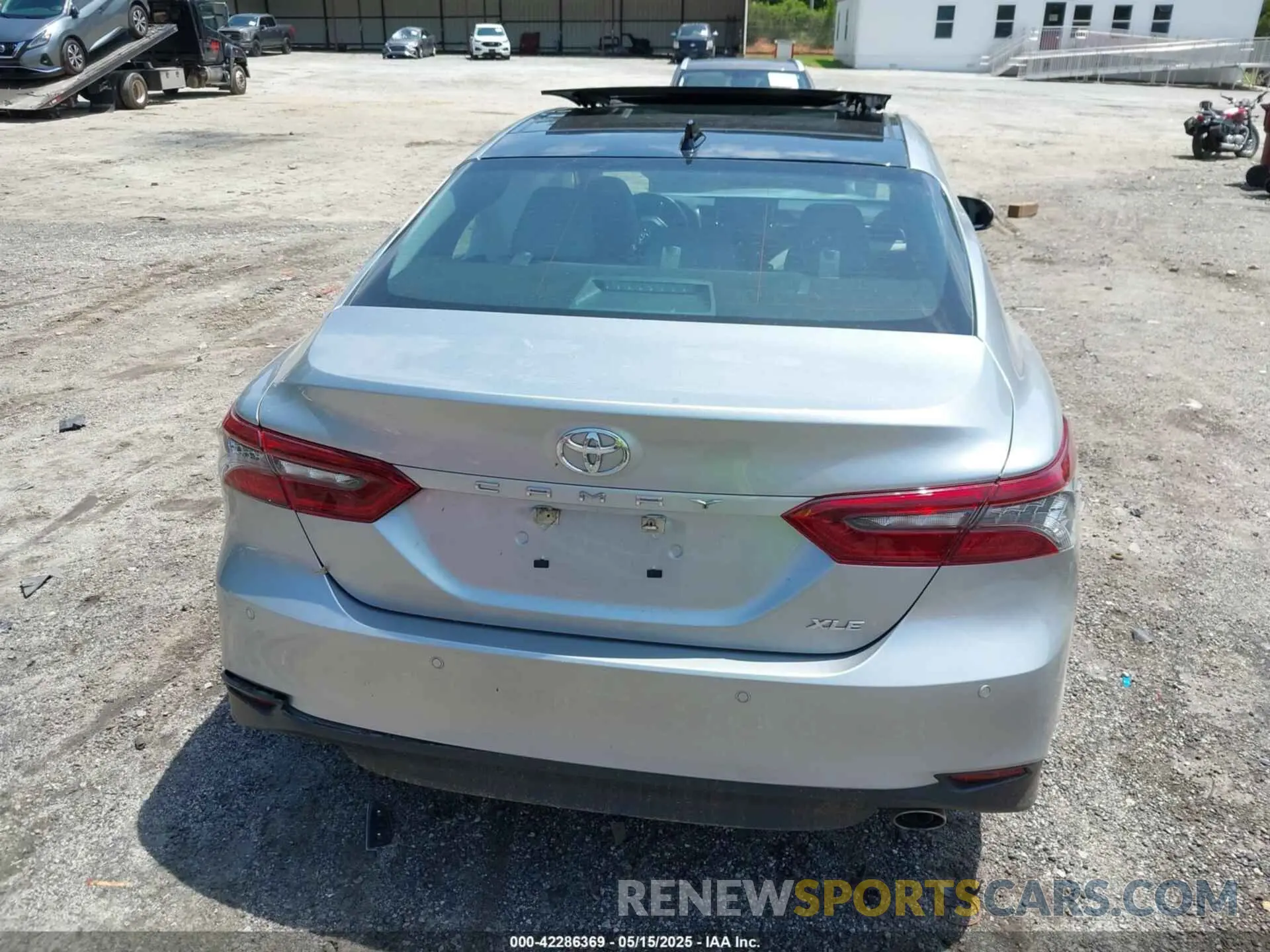16 Photograph of a damaged car 4T1F11AK7NU712529 TOYOTA CAMRY 2022