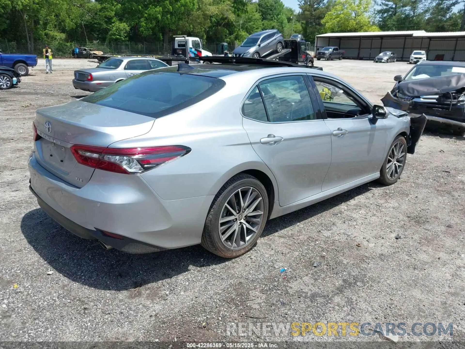 4 Photograph of a damaged car 4T1F11AK7NU712529 TOYOTA CAMRY 2022
