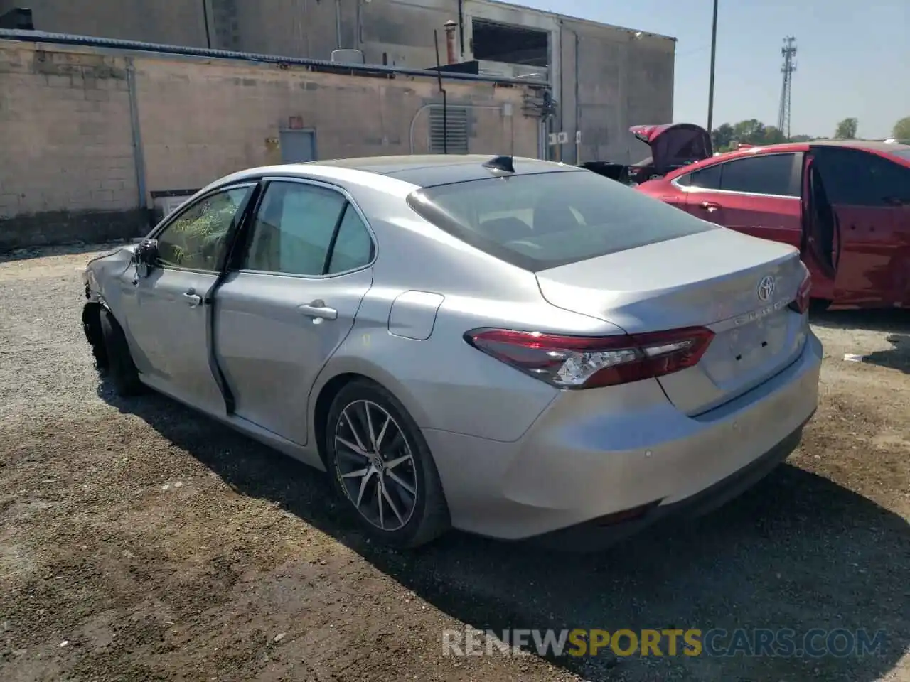 3 Photograph of a damaged car 4T1F11AK8NU014981 TOYOTA CAMRY 2022