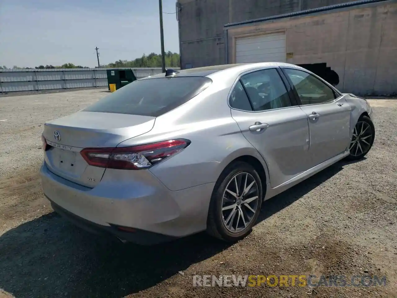 4 Photograph of a damaged car 4T1F11AK8NU014981 TOYOTA CAMRY 2022