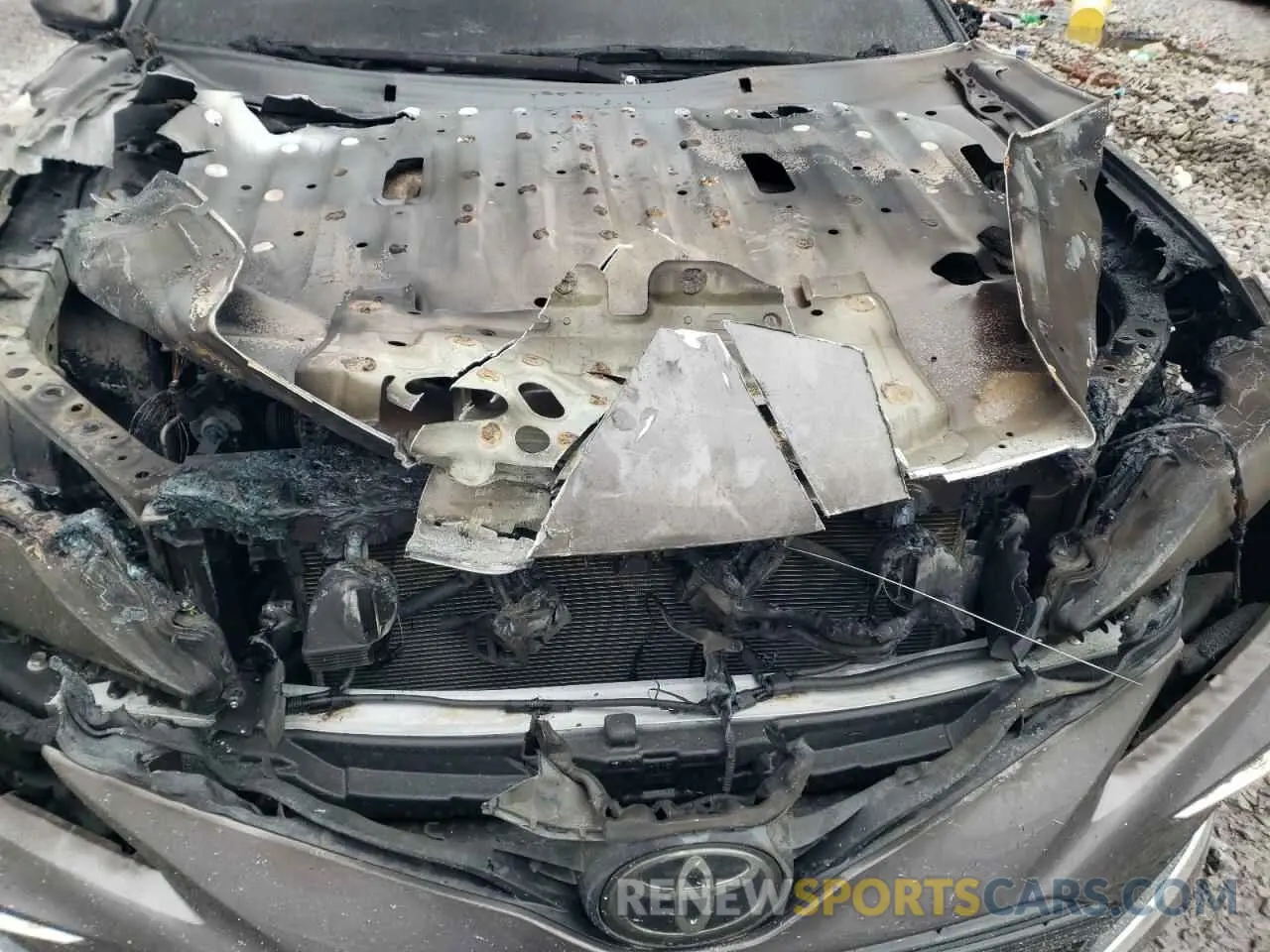 11 Photograph of a damaged car 4T1F11AK9NU068354 TOYOTA CAMRY 2022
