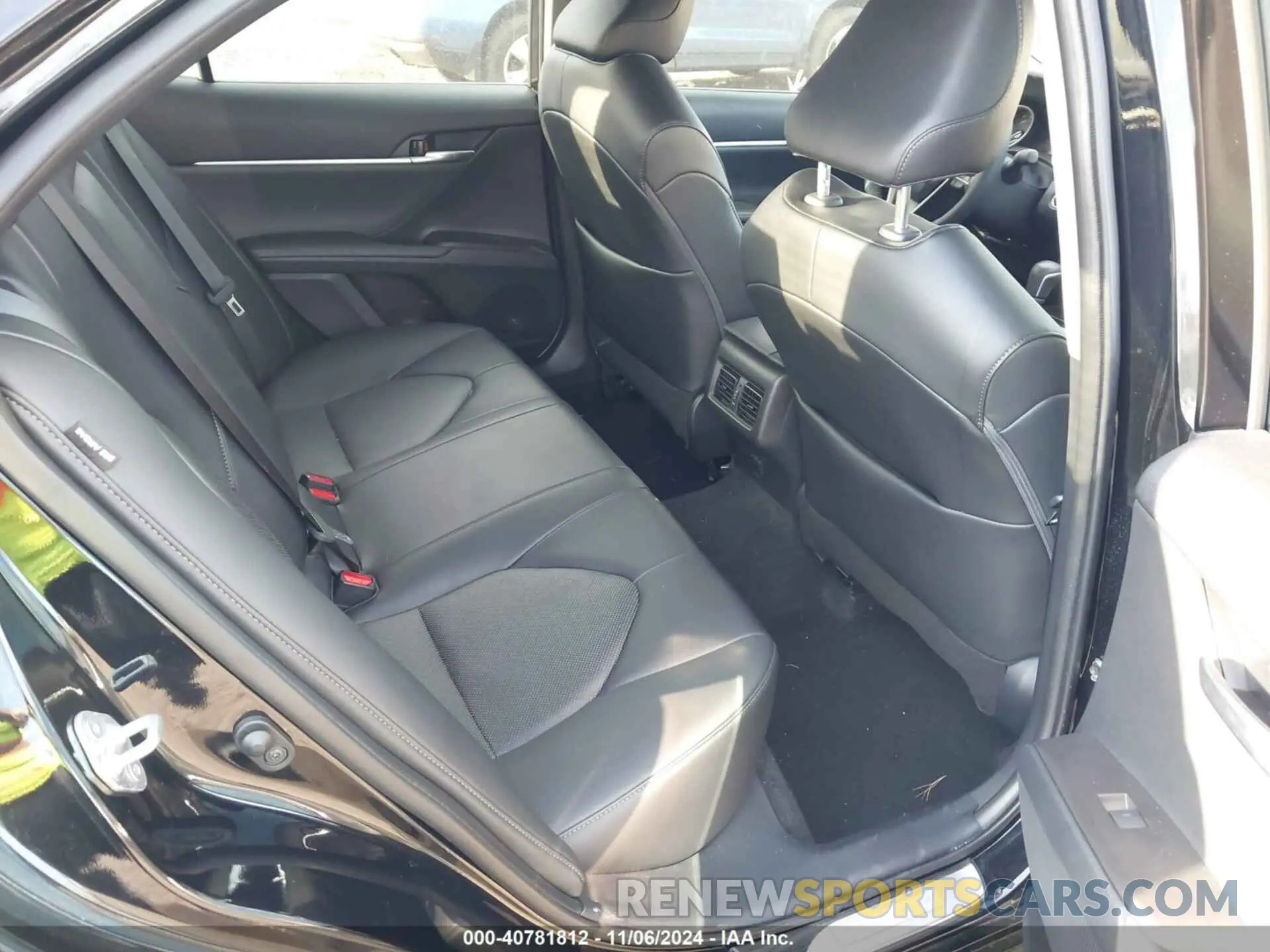 8 Photograph of a damaged car 4T1F11AKXNU718213 TOYOTA CAMRY 2022