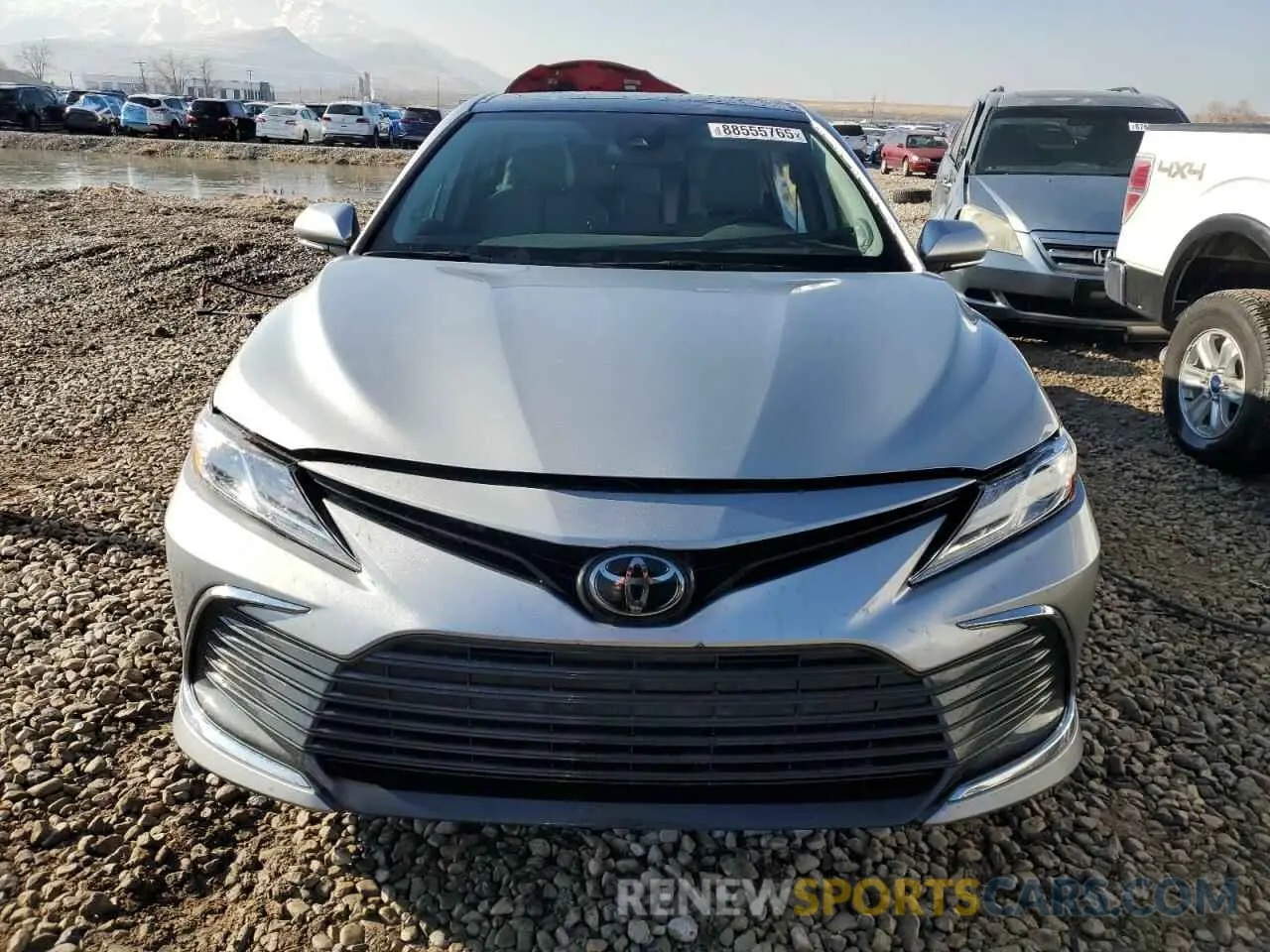 5 Photograph of a damaged car 4T1F11BK2NU061633 TOYOTA CAMRY 2022