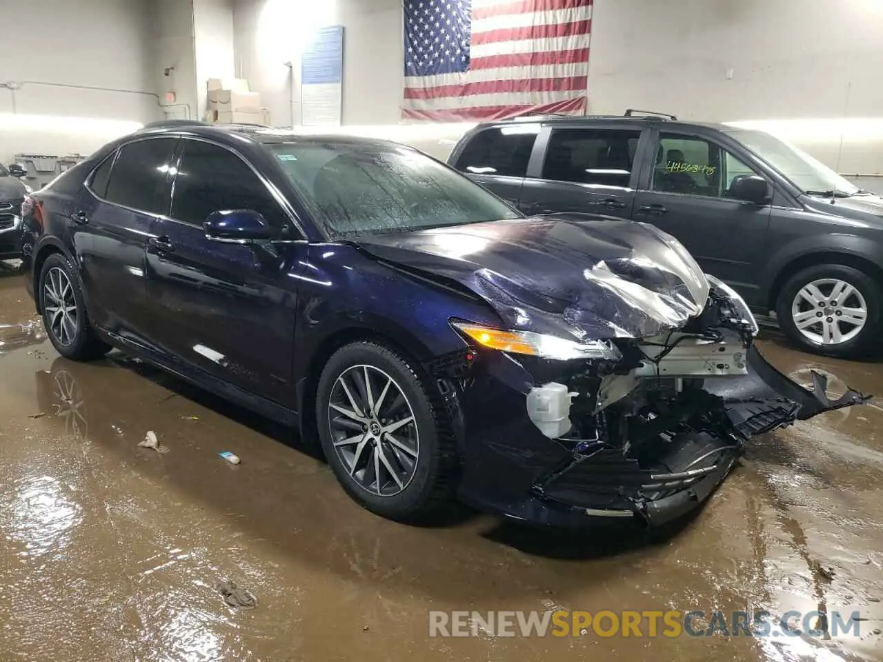 4 Photograph of a damaged car 4T1F11BK2NU066363 TOYOTA CAMRY 2022
